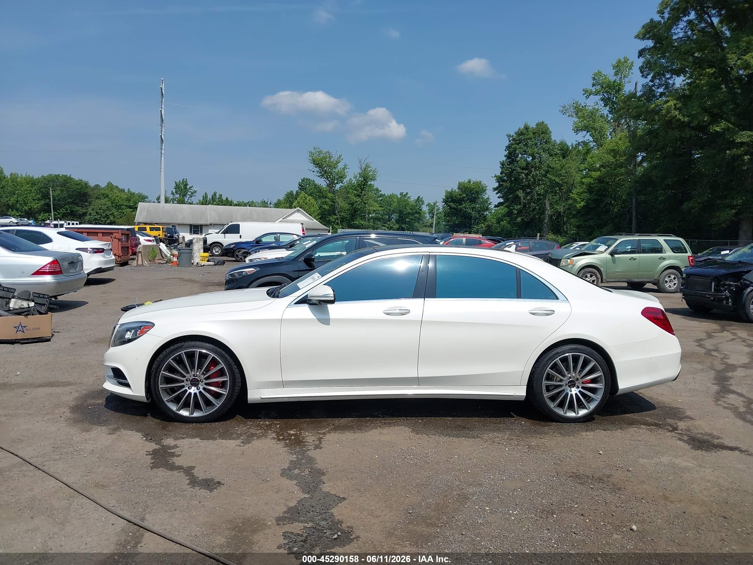 2015 Mercedes-benz S 550 4matic White vin: WDDUG8FBXFA084017