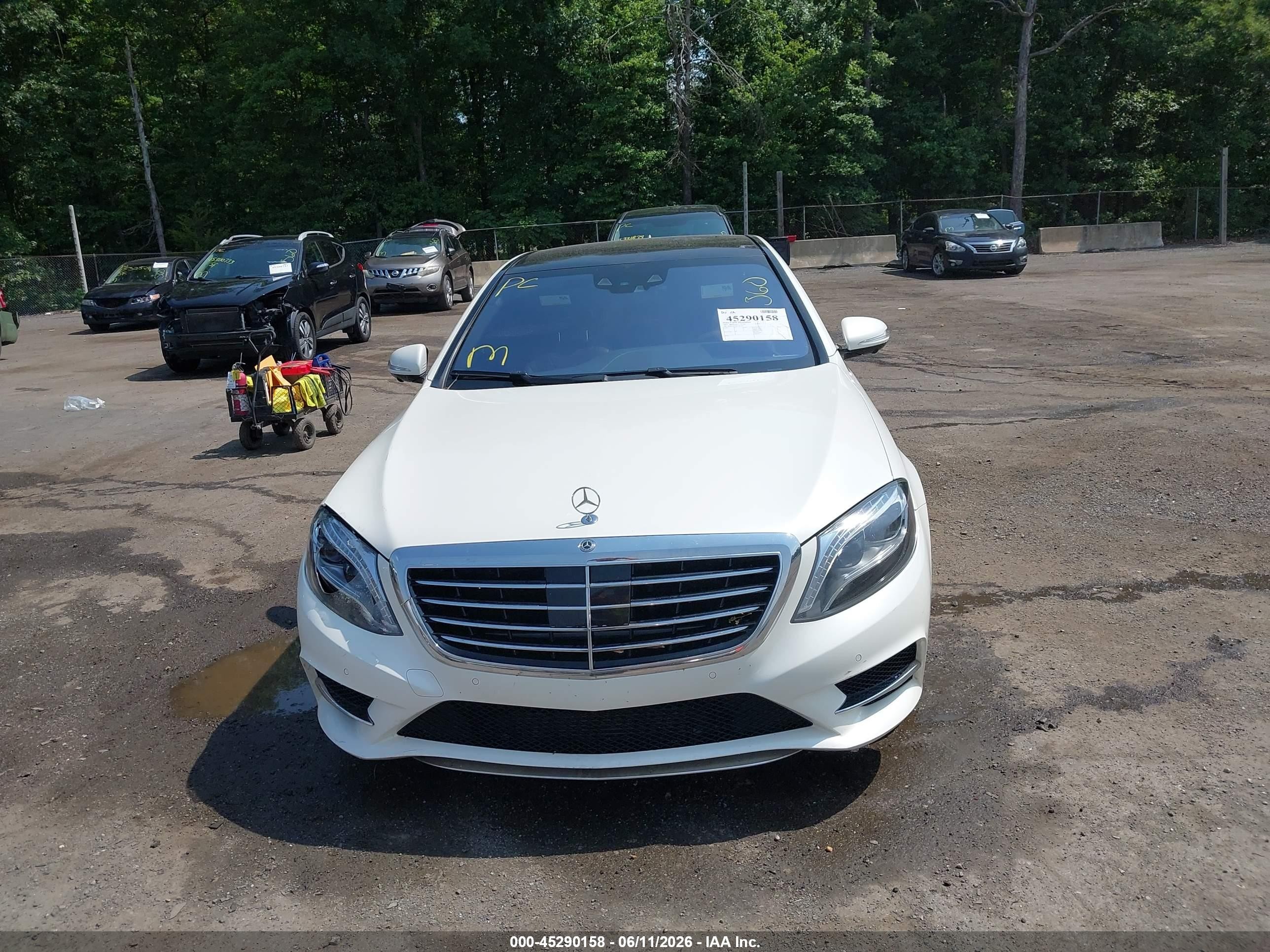2015 Mercedes-benz S 550 4matic White vin: WDDUG8FBXFA084017