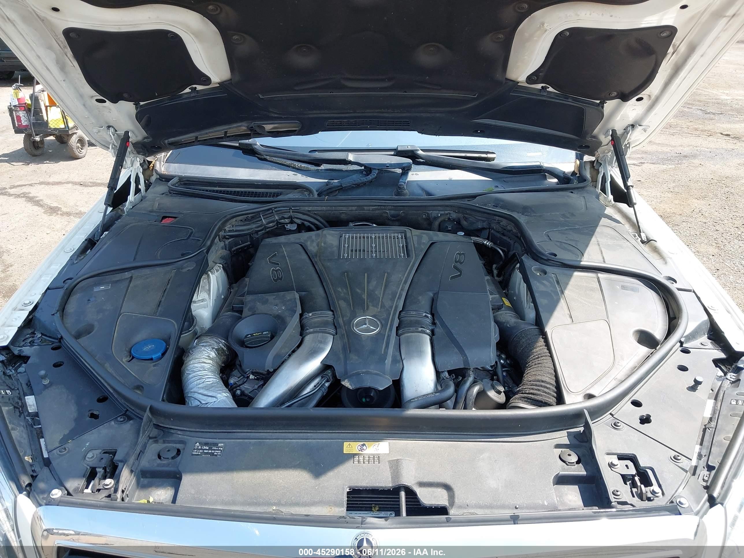 2015 Mercedes-benz S 550 4matic White vin: WDDUG8FBXFA084017