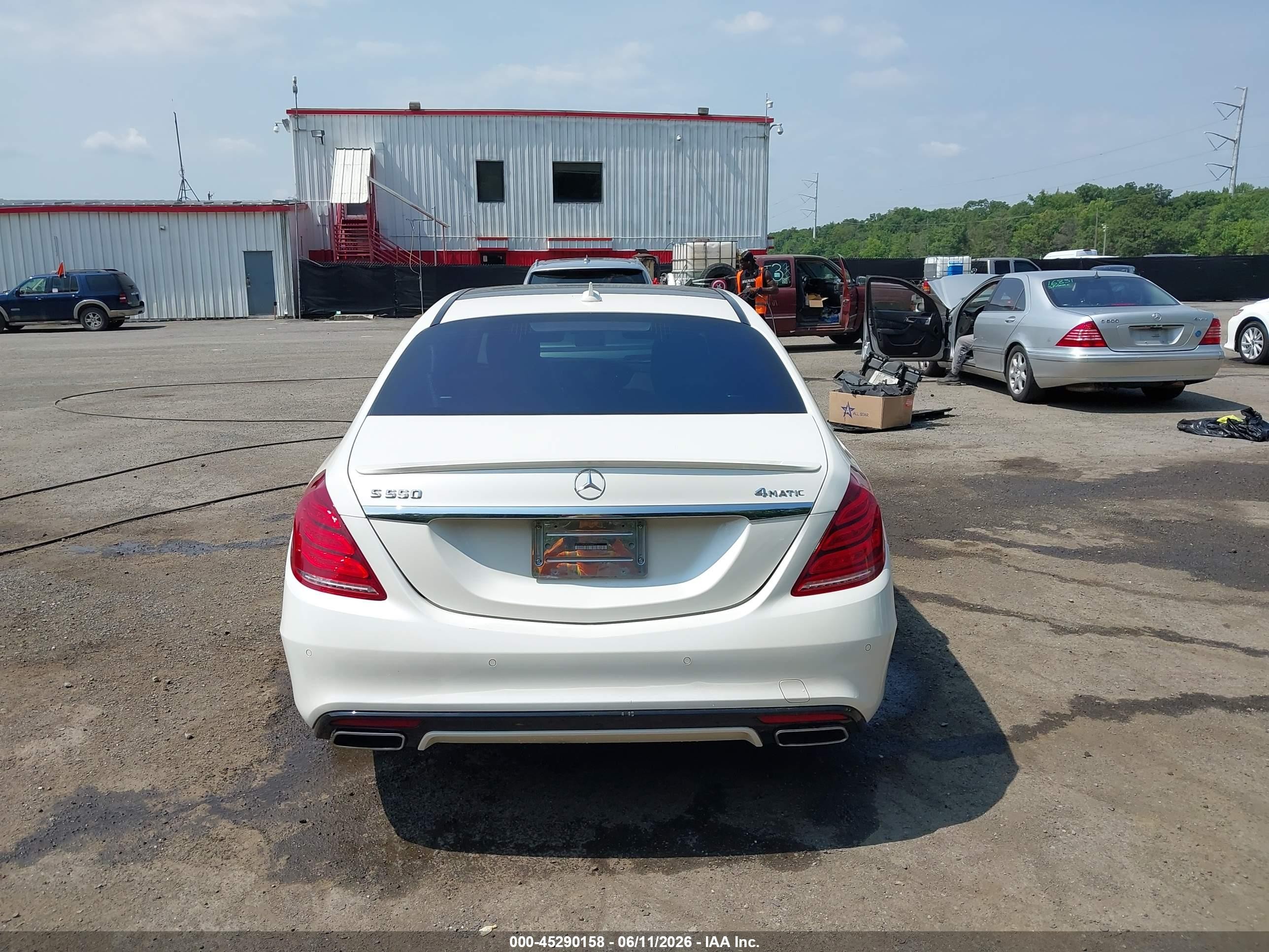 2015 Mercedes-benz S 550 4matic White vin: WDDUG8FBXFA084017