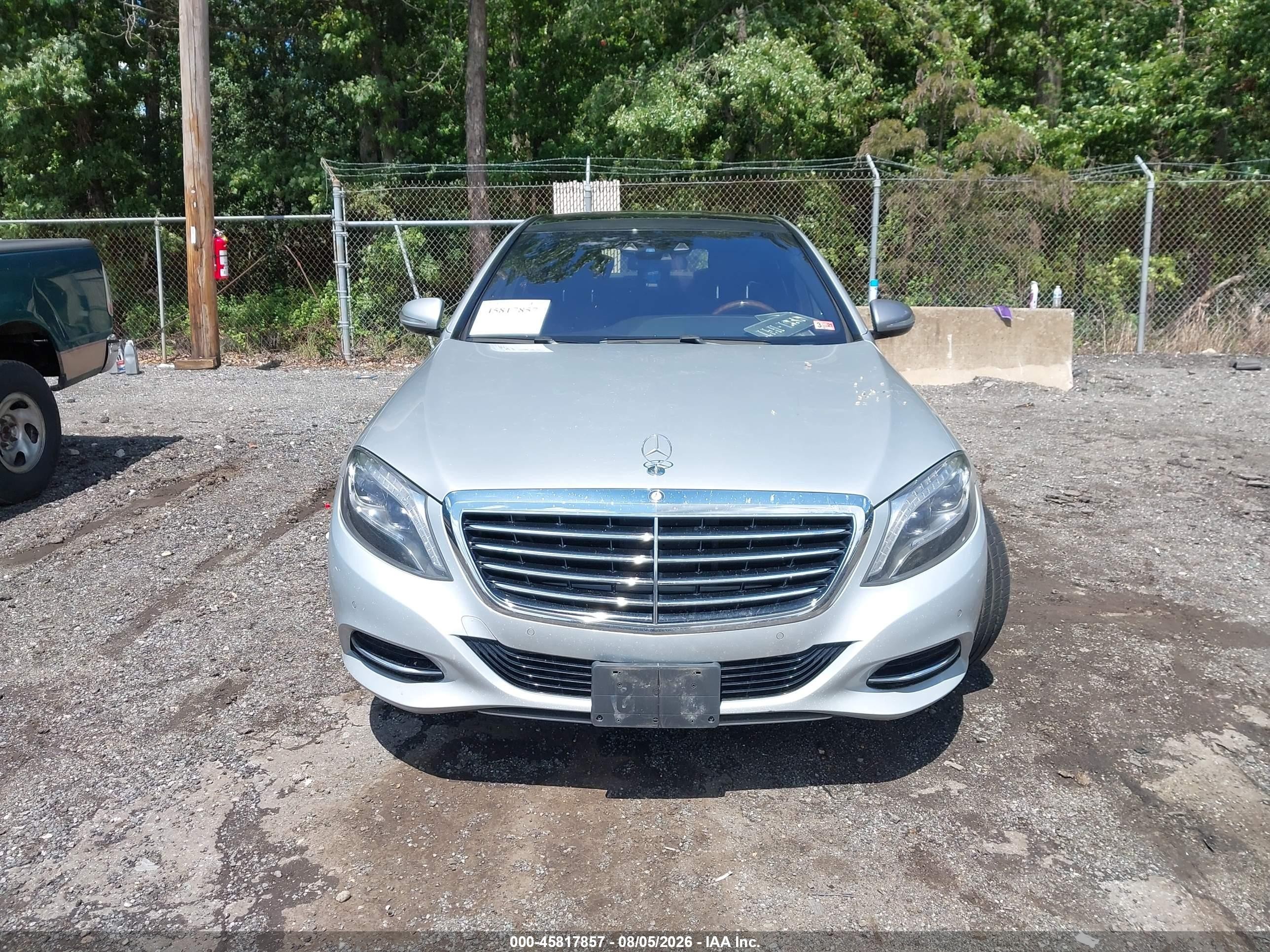 2015 Mercedes-benz S 550 4matic Silver vin: WDDUG8FBXFA109076