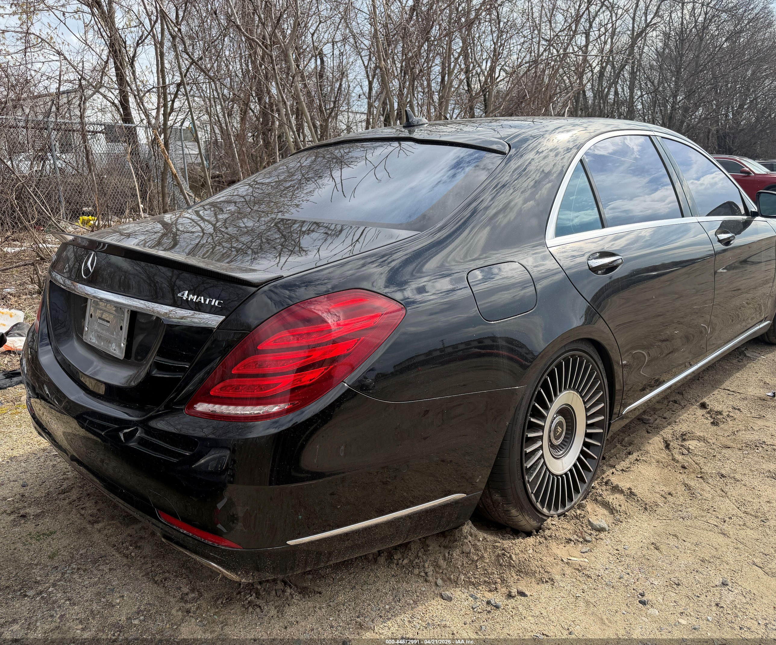 2015 Mercedes-benz S 550 4matic Черный vin: WDDUG8FBXFA119655