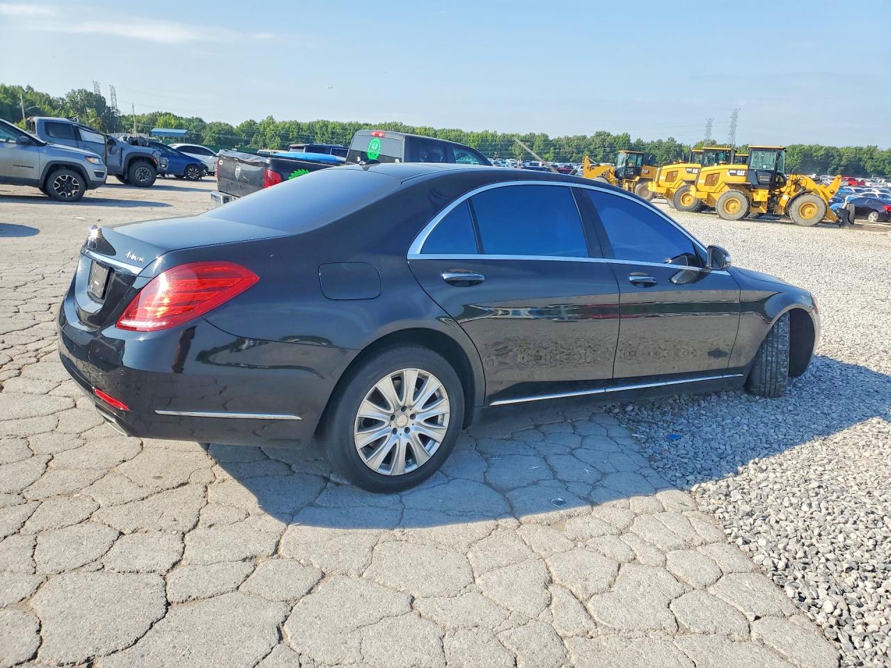 2015 Mercedes-benz S 550 4matic Черный vin: WDDUG8FBXFA182786
