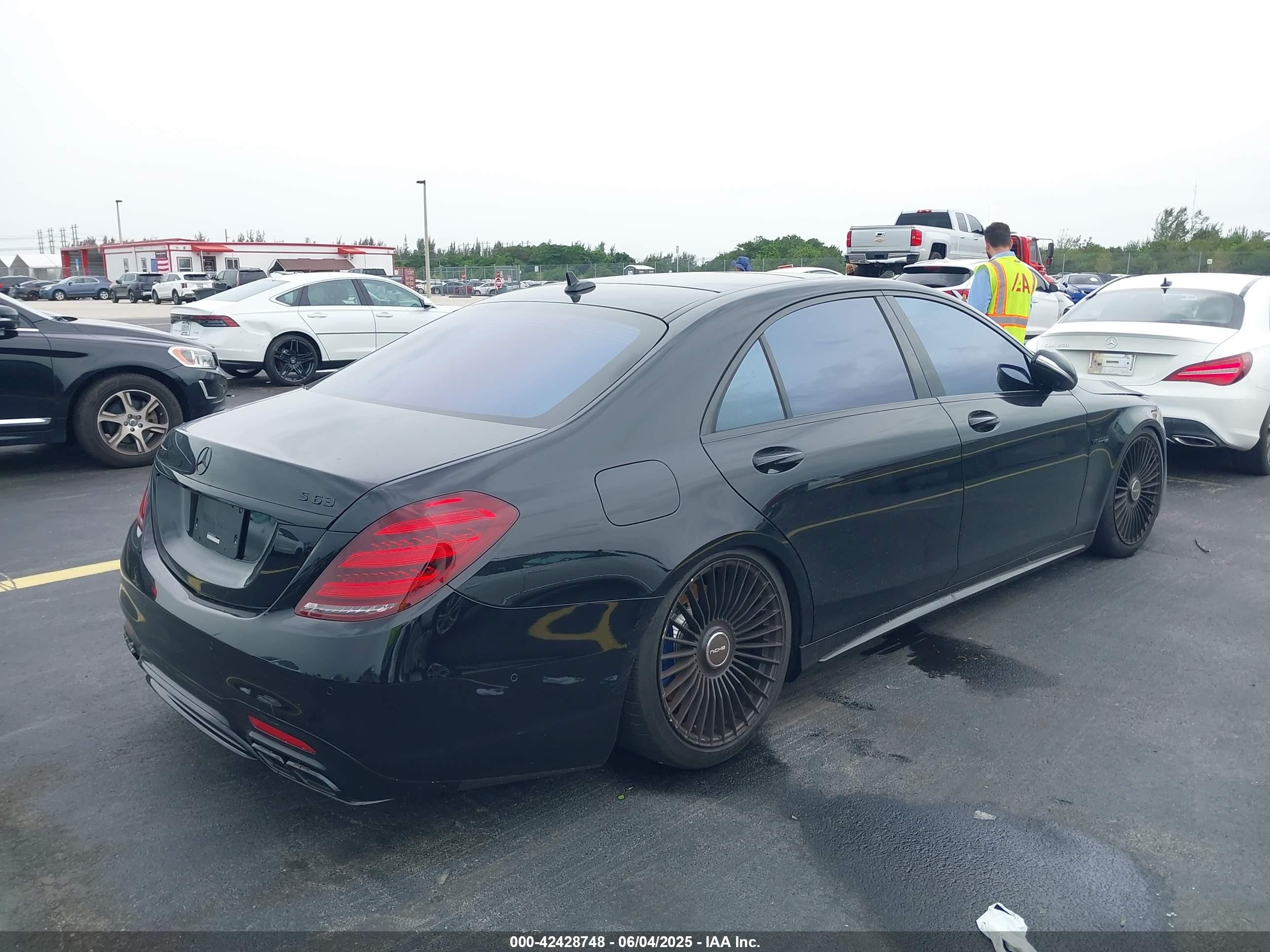 2019 Mercedes-benz Amg S 63 4matic Black vin: WDDUG8JB8KA469898