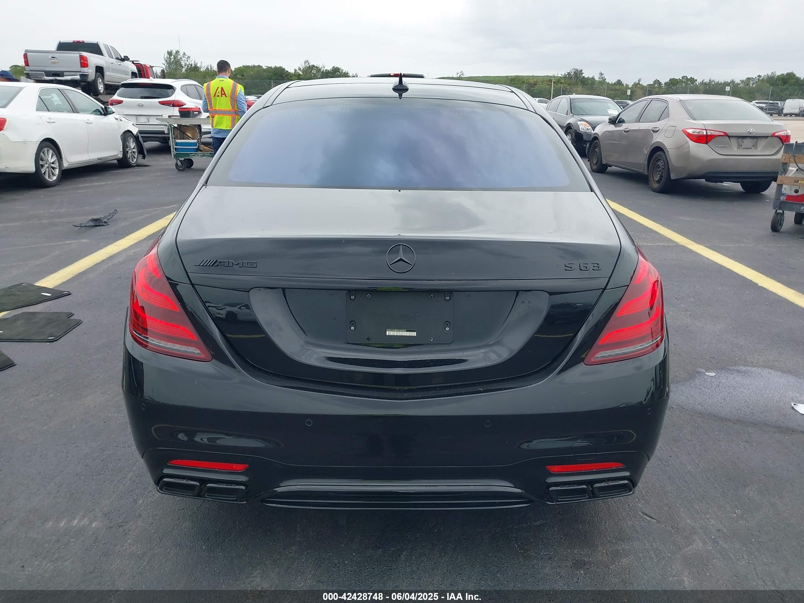 2019 Mercedes-benz Amg S 63 4matic Black vin: WDDUG8JB8KA469898