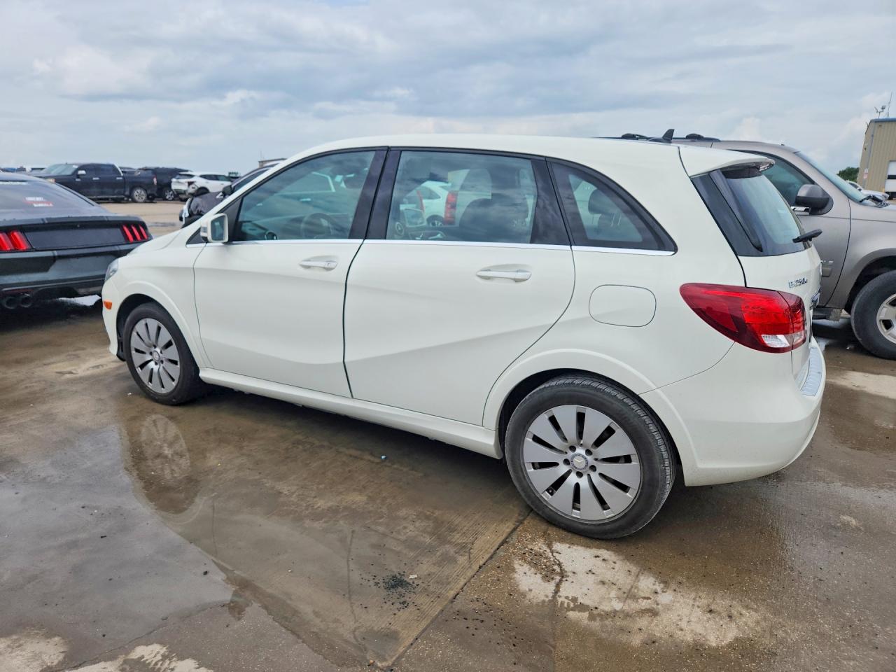 2017 Mercedes-benz B 250e White vin: WDDVP9AB4HJ015022