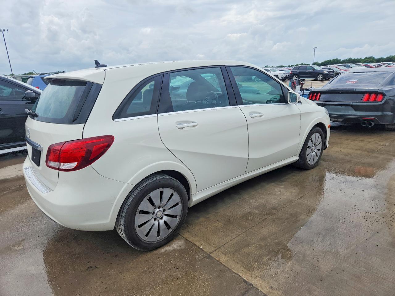 2017 Mercedes-benz B 250e White vin: WDDVP9AB4HJ015022