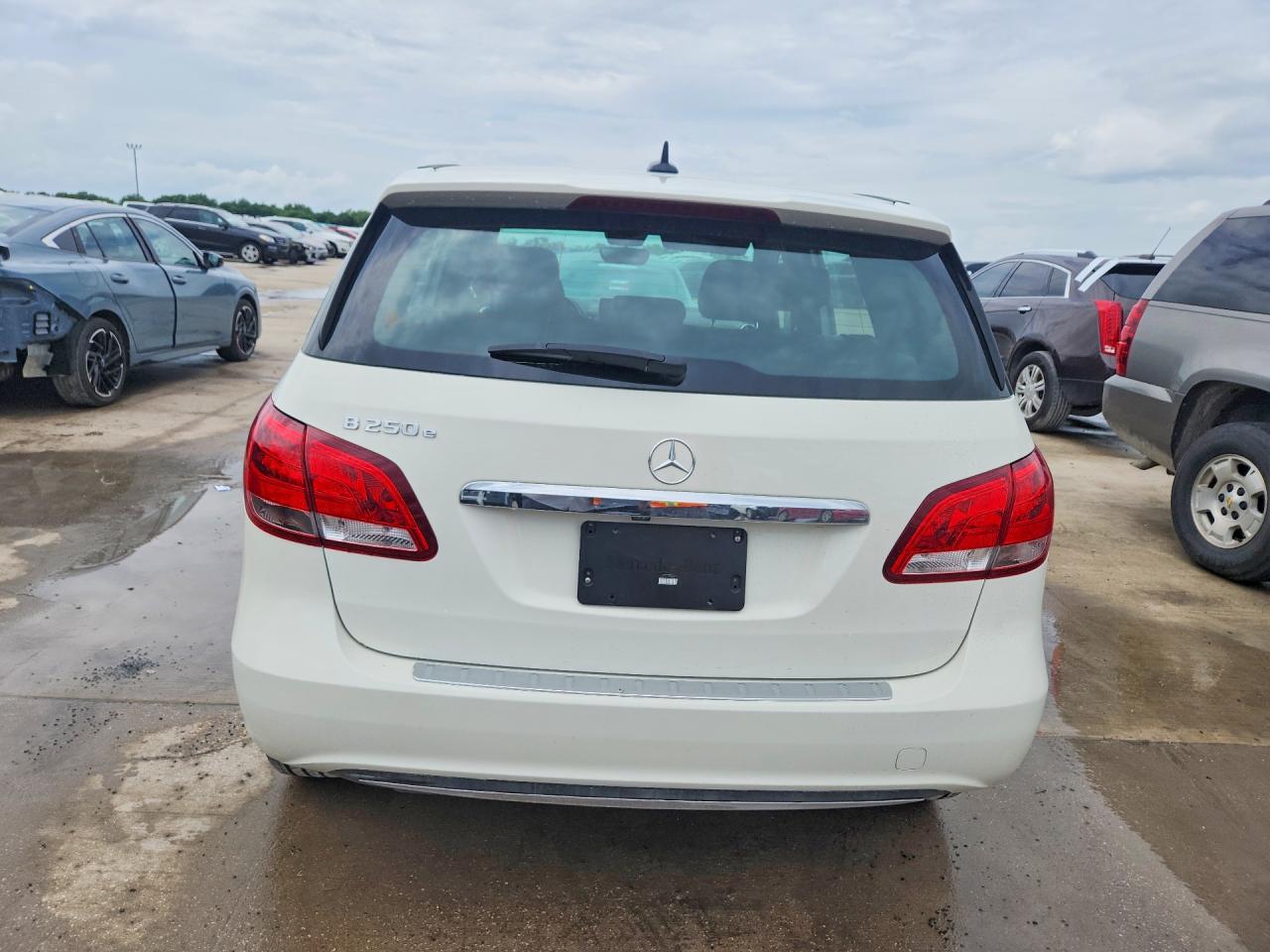 2017 Mercedes-benz B 250e White vin: WDDVP9AB4HJ015022