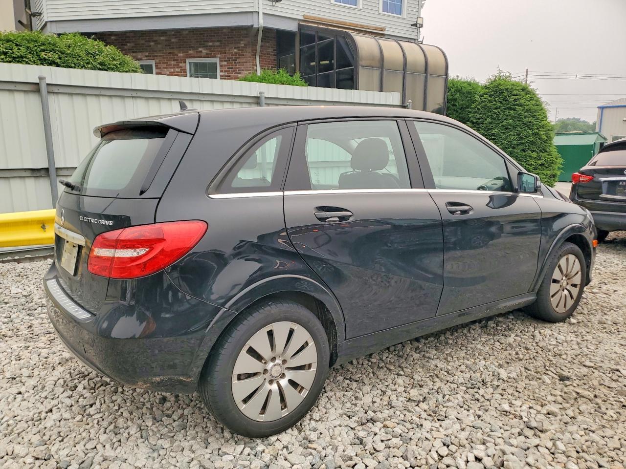 2014 Mercedes-benz B Electric Black vin: WDDVP9AB8EJ003984