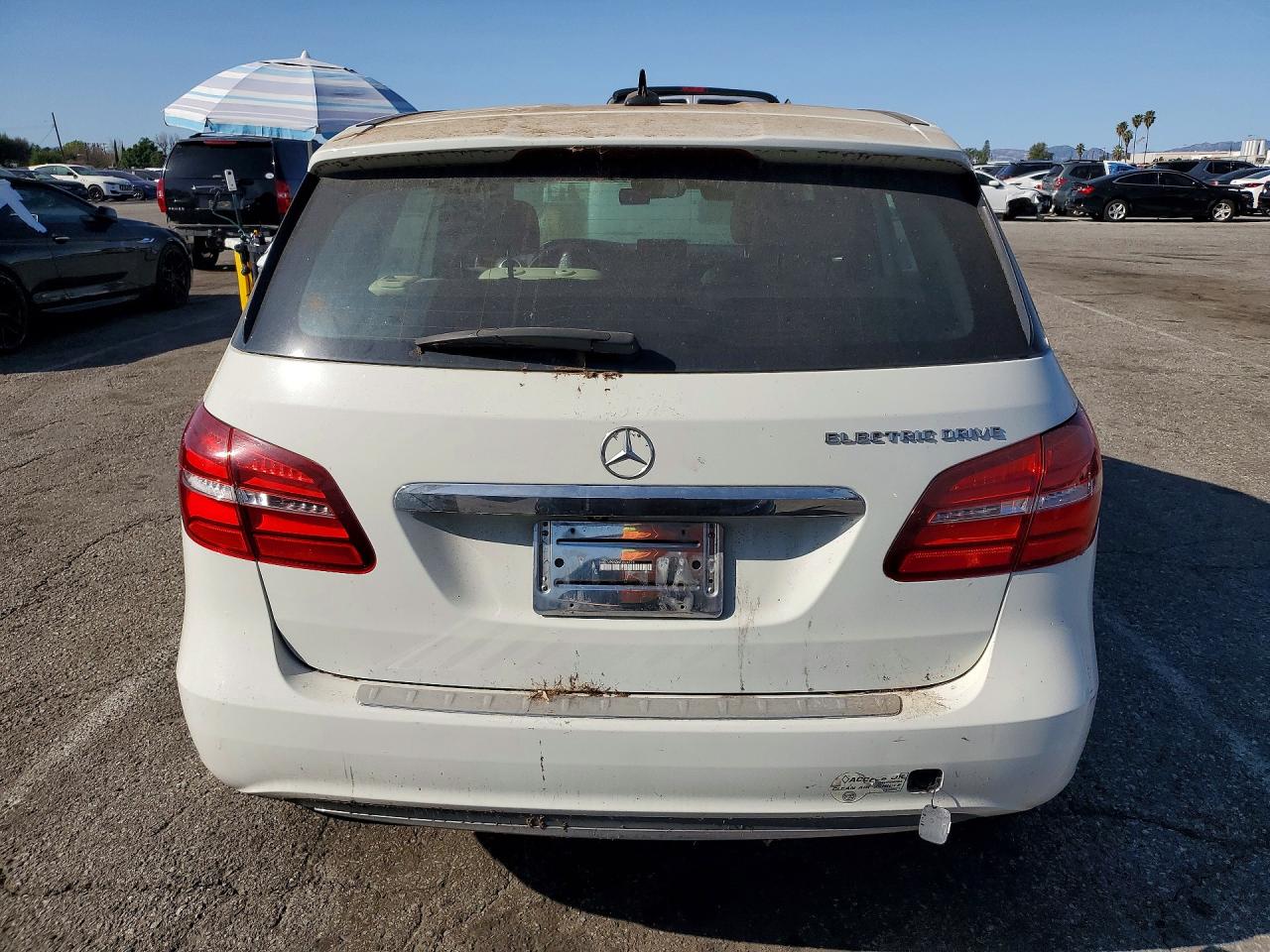 2015 Mercedes-benz B Electric White vin: WDDVP9ABXFJ004779