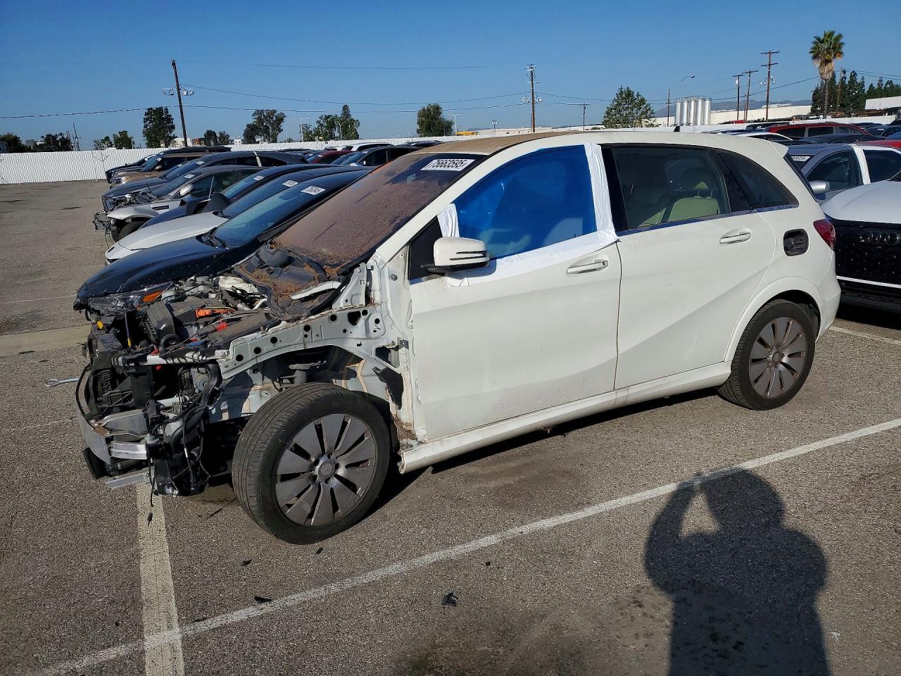 2015 Mercedes-benz B Electric White vin: WDDVP9ABXFJ004779