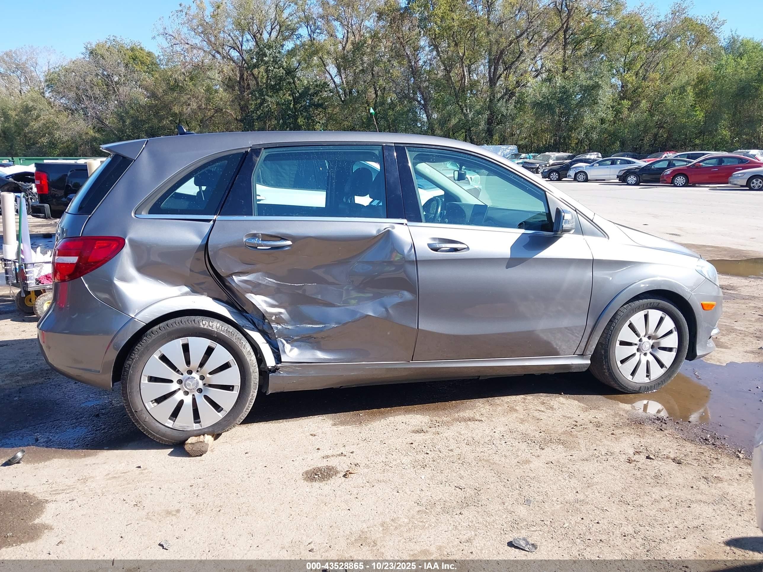 2015 Mercedes-benz B-class Electric Drive   Gray vin: WDDVP9ABXFJ006418
