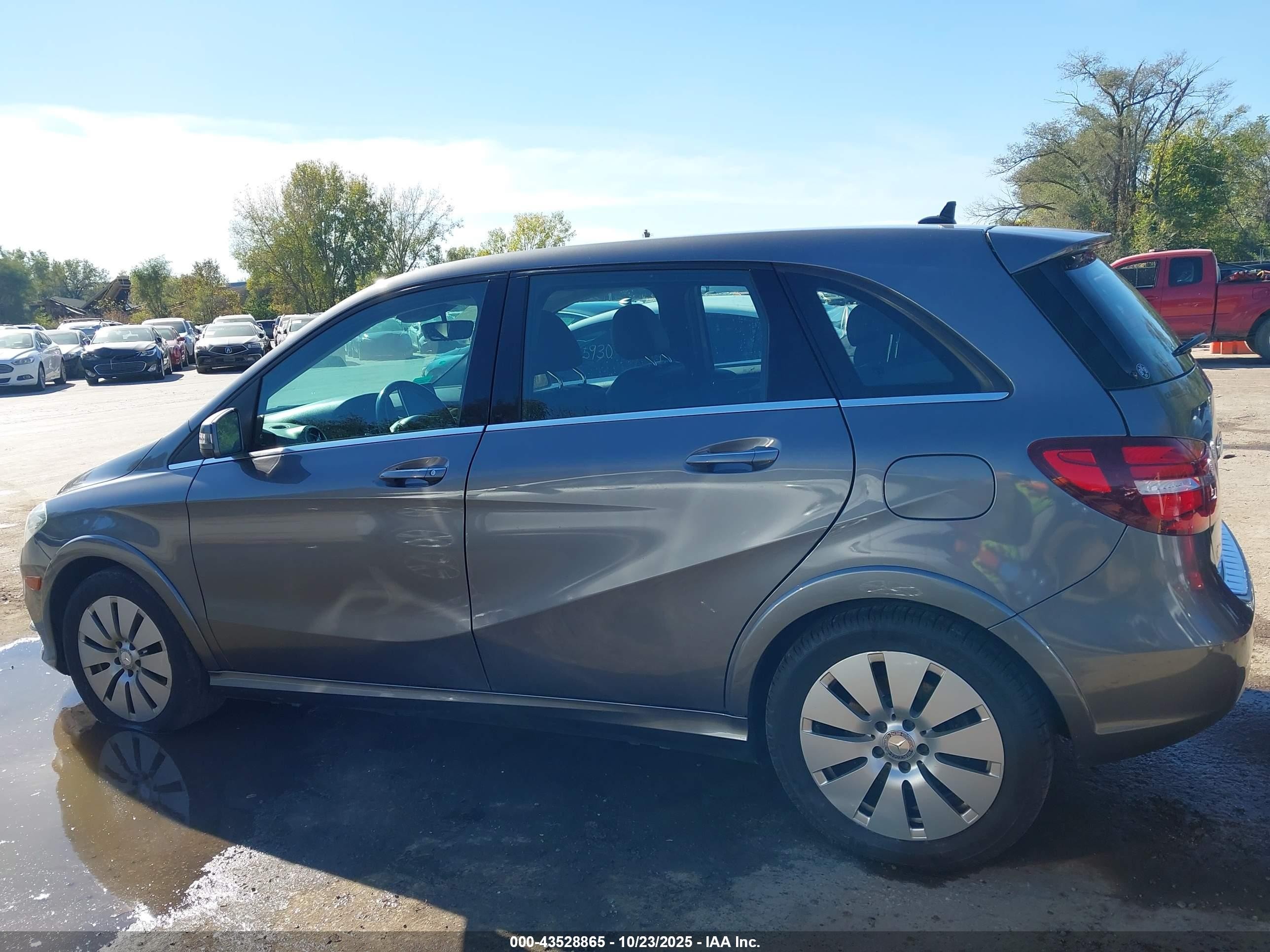 2015 Mercedes-benz B-class Electric Drive   Gray vin: WDDVP9ABXFJ006418