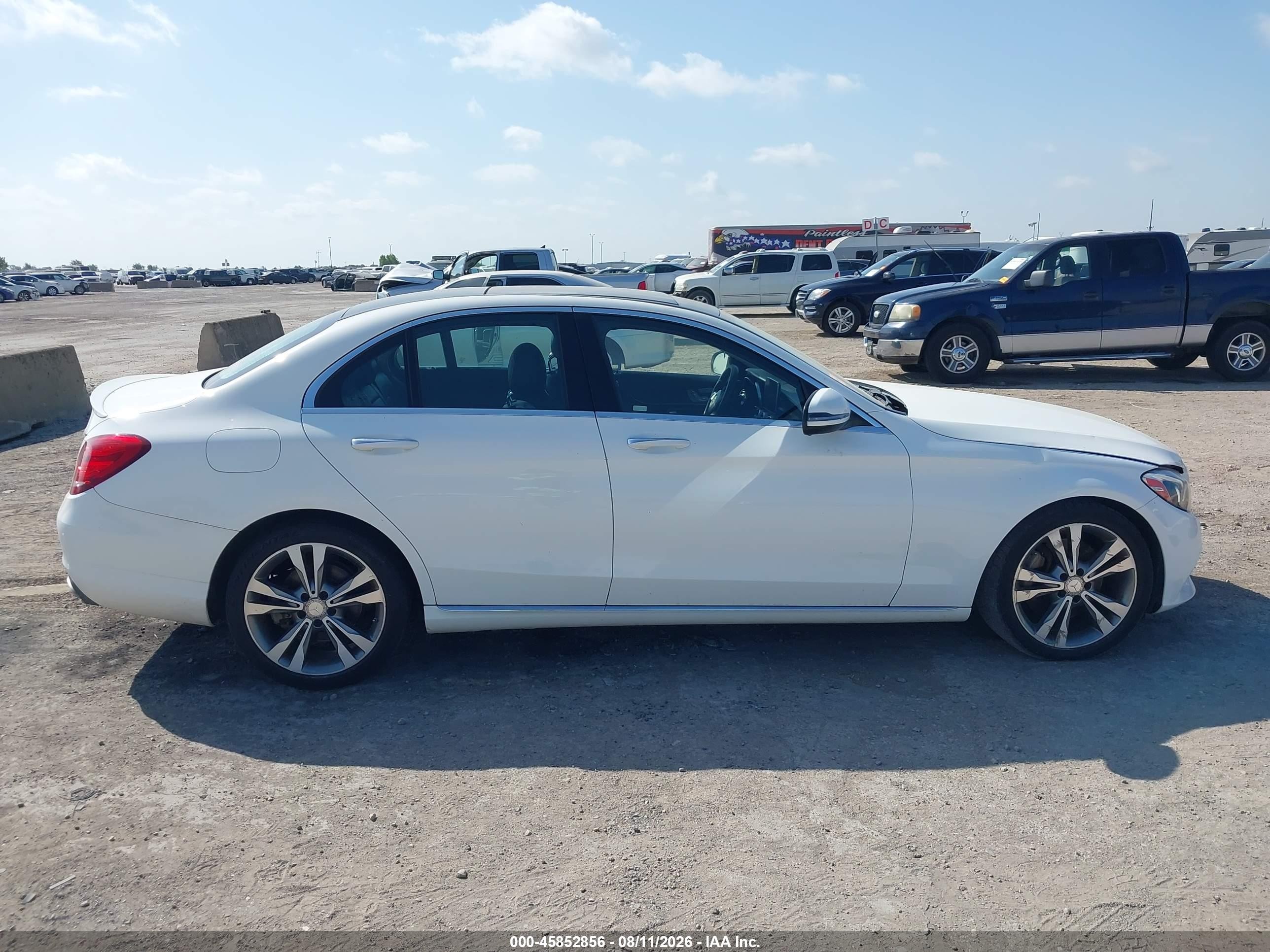 2016 Mercedes-benz C 300 Белый vin: WDDWF4JB0GR135264