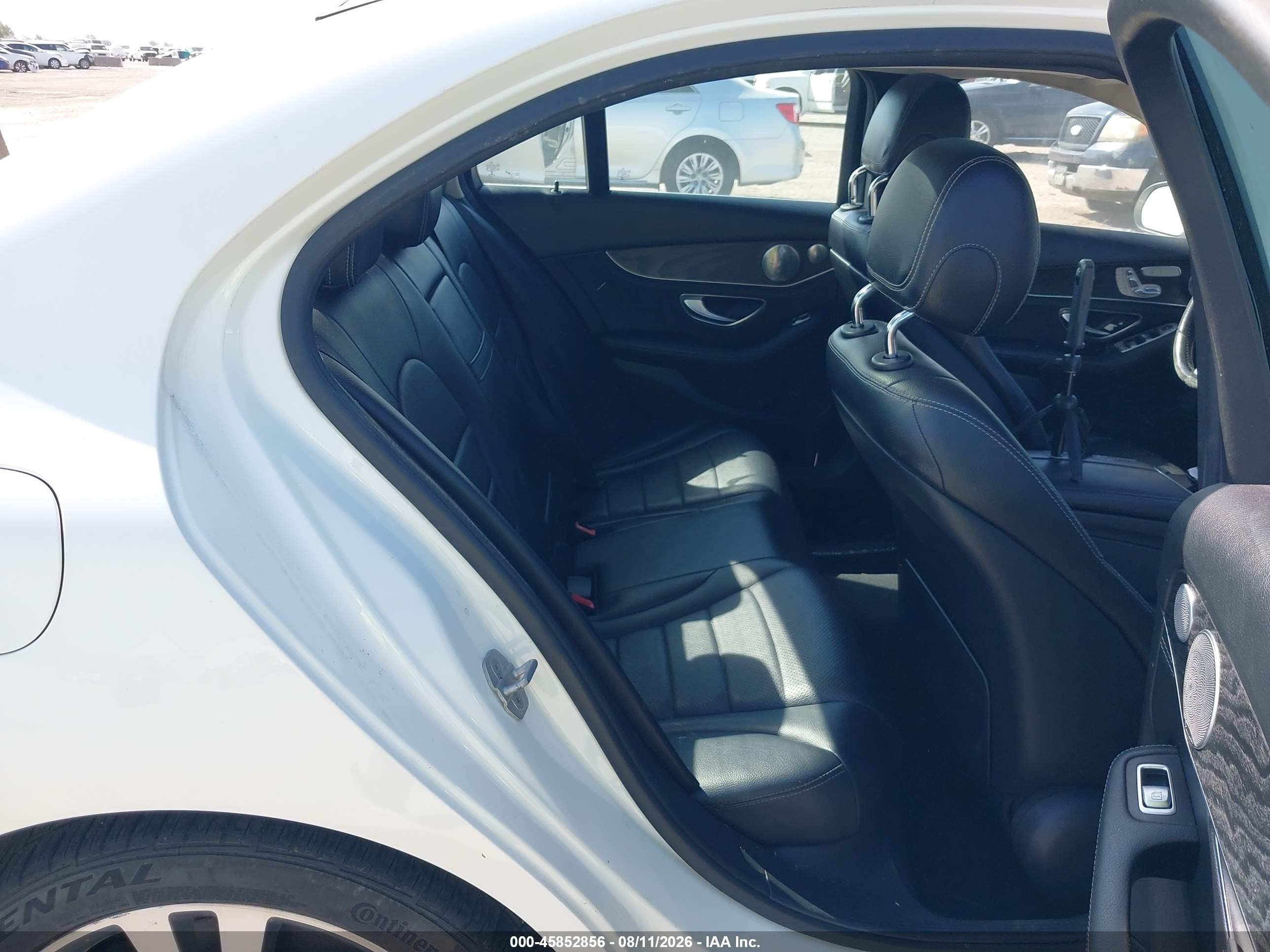 2016 Mercedes-benz C 300 Белый vin: WDDWF4JB0GR135264