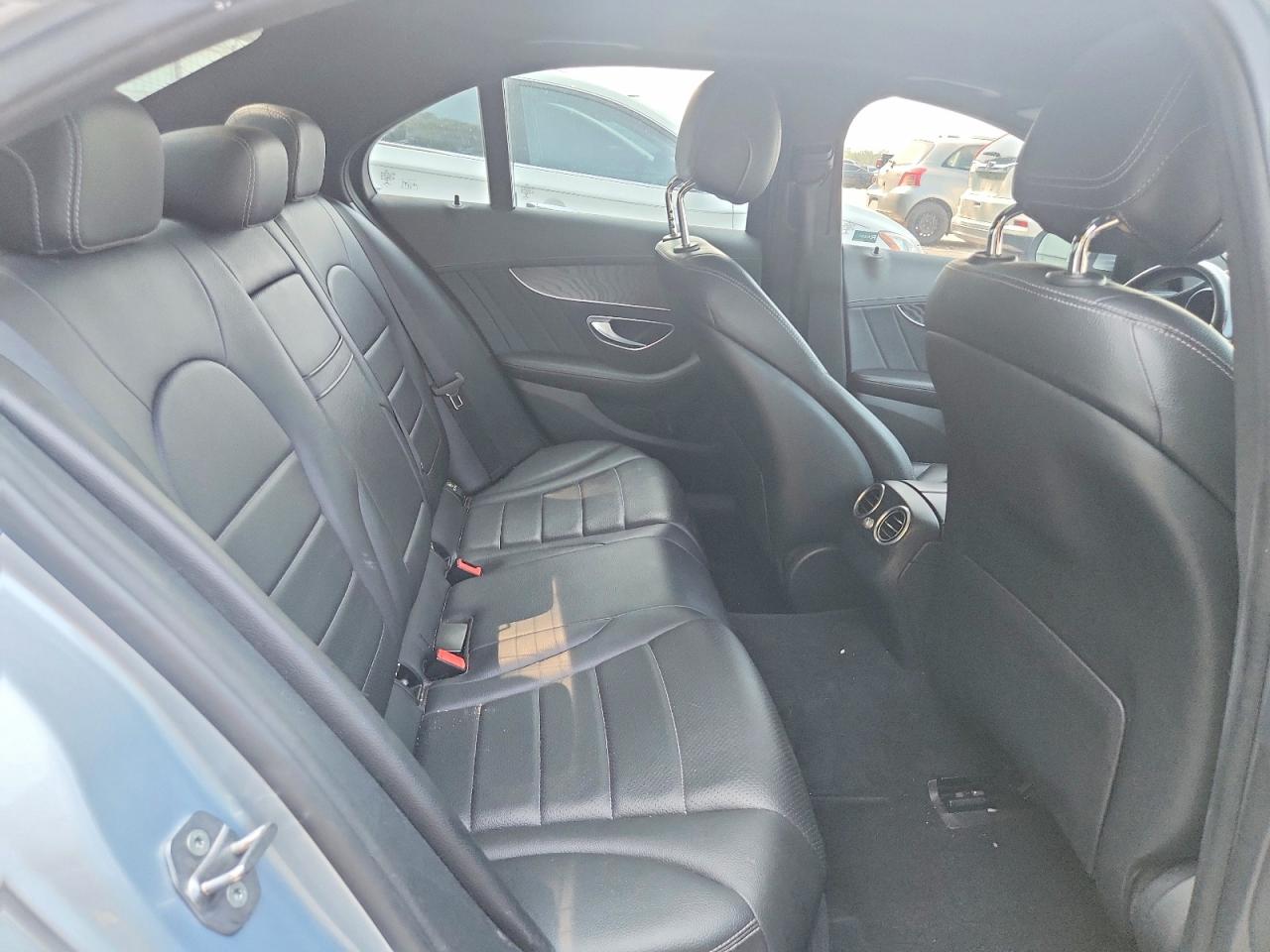 2017 Mercedes-benz C 300 Silver vin: WDDWF4JB0HR252750