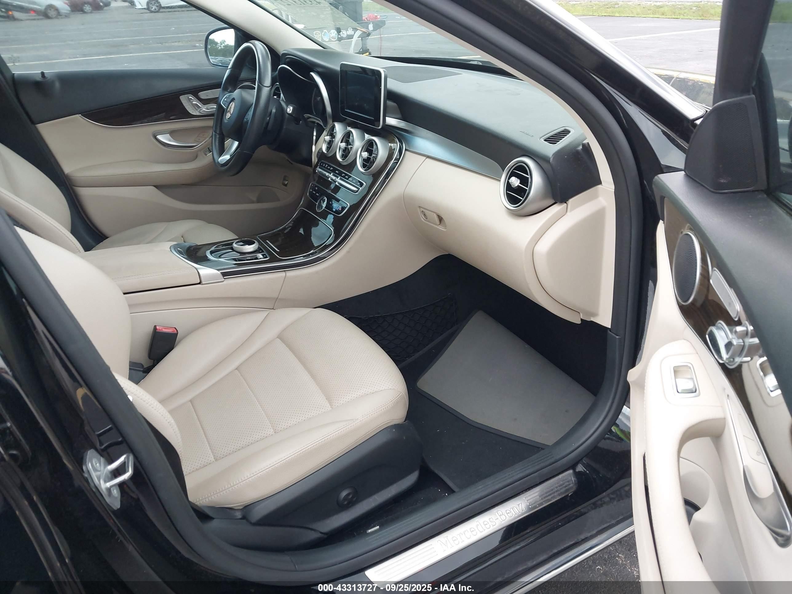2018 Mercedes-benz C 300   Черный vin: WDDWF4JB1JR422958