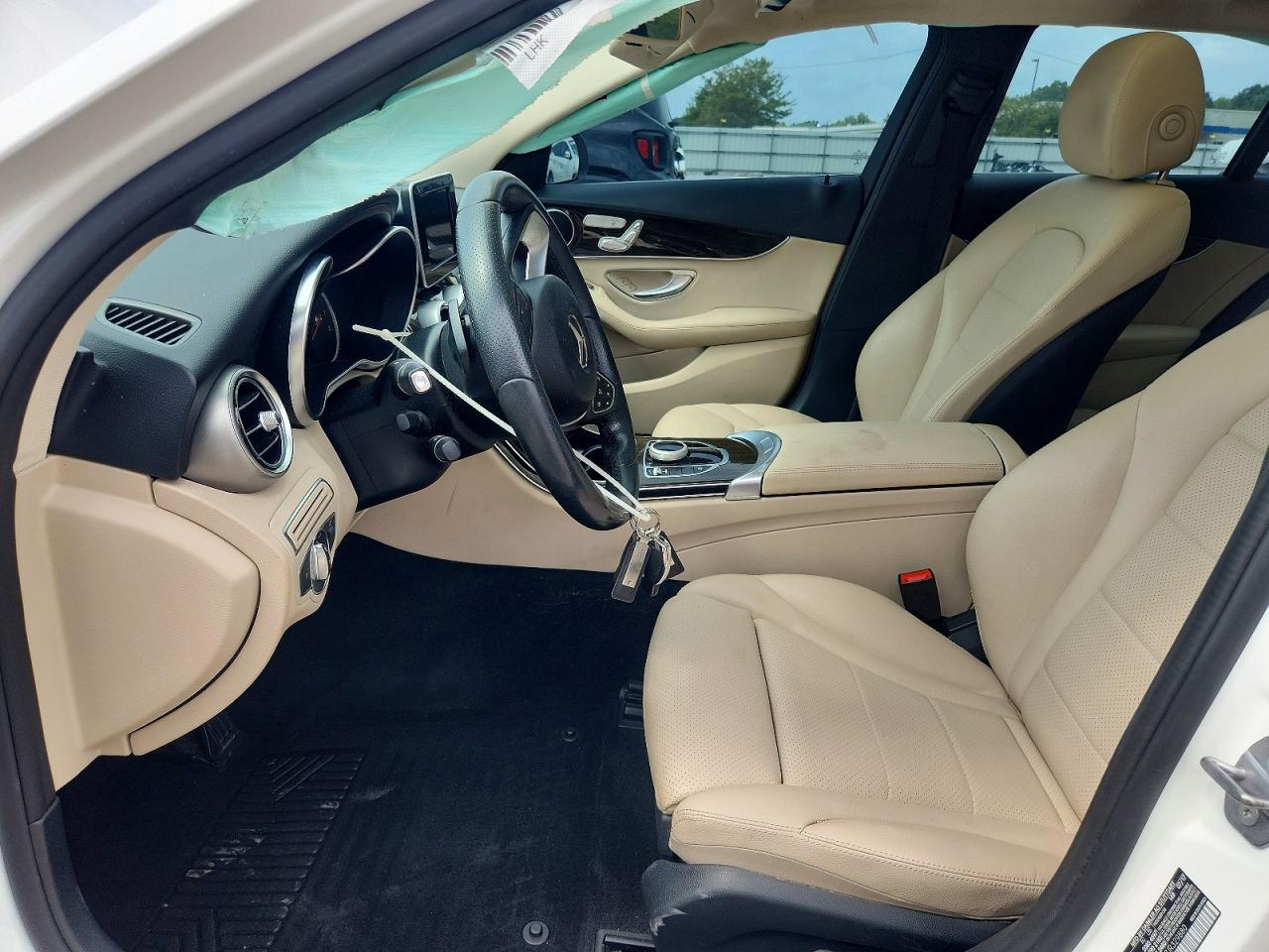 2018 Mercedes-benz C 300 White vin: WDDWF4JB7JR329880