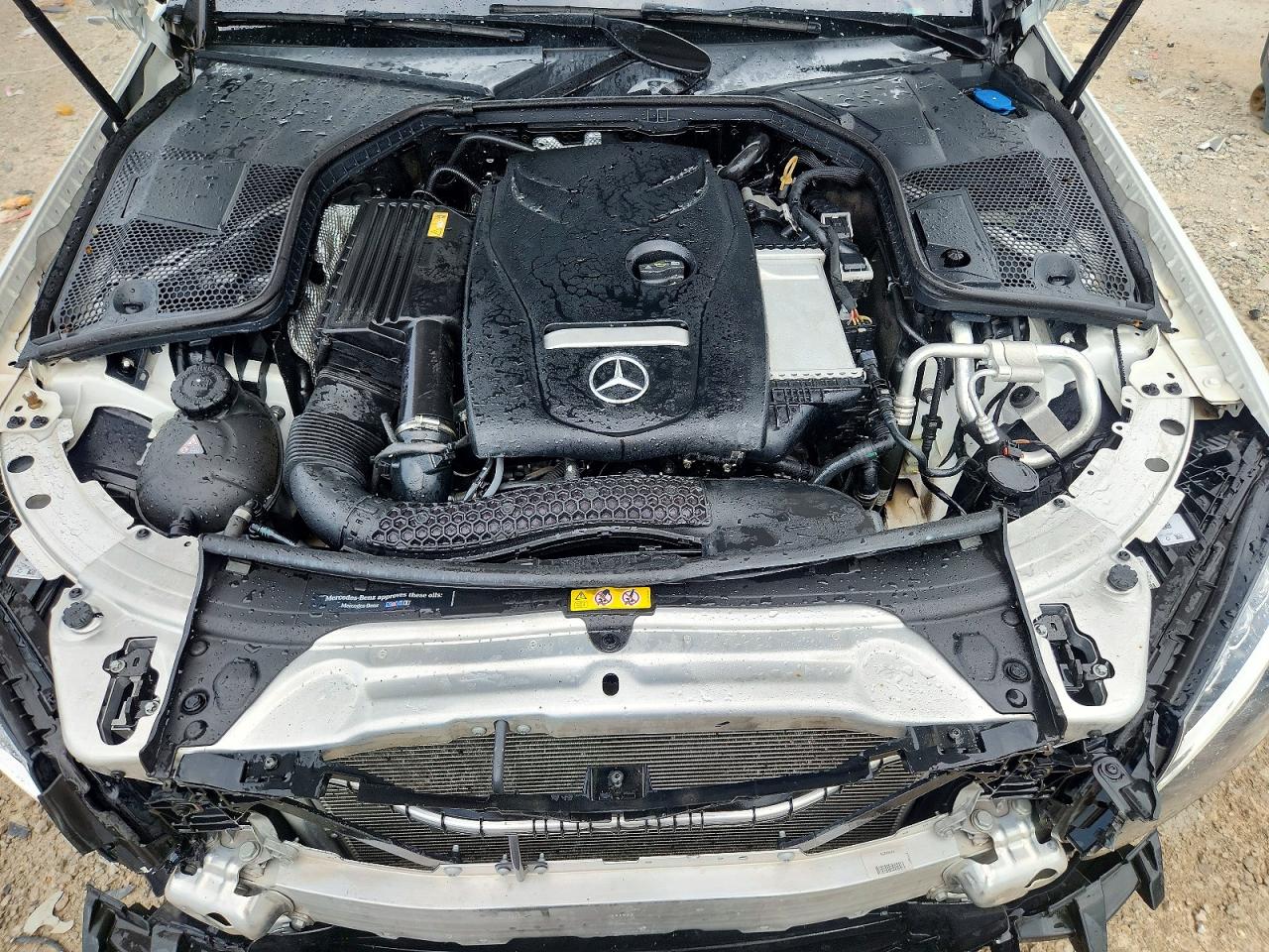 2018 Mercedes-benz C 300 White vin: WDDWF4JB7JR329880
