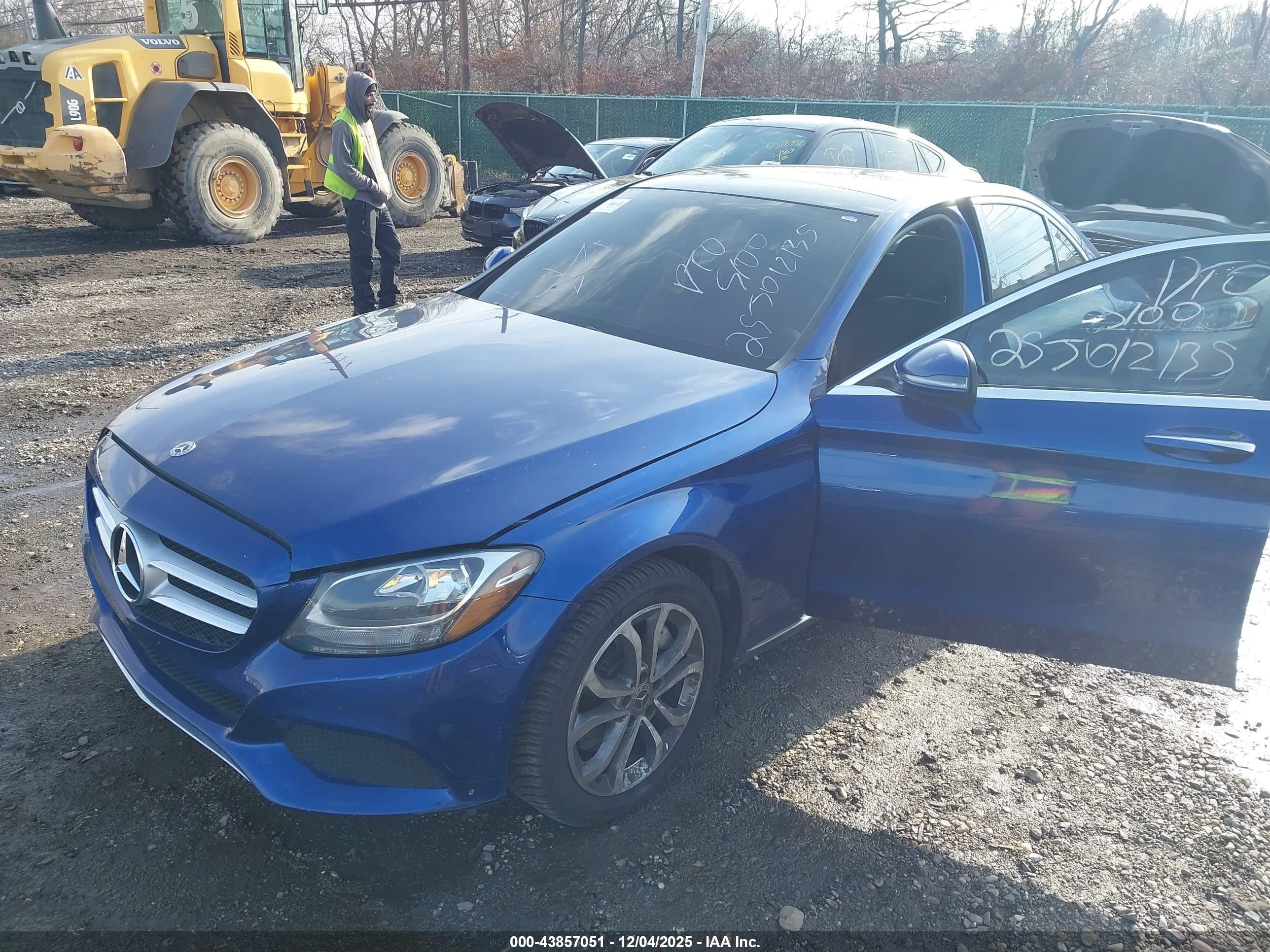 2018 Mercedes-benz C 300 4matic Blue vin: WDDWF4KB3JR377987