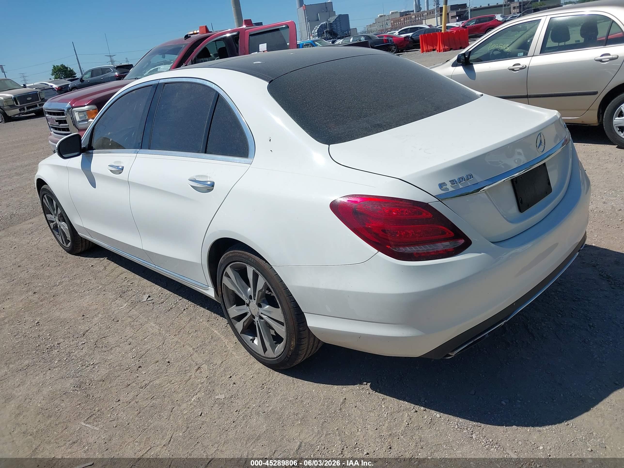 2016 Mercedes-benz C 300 4matic White vin: WDDWF4KB6GR164511