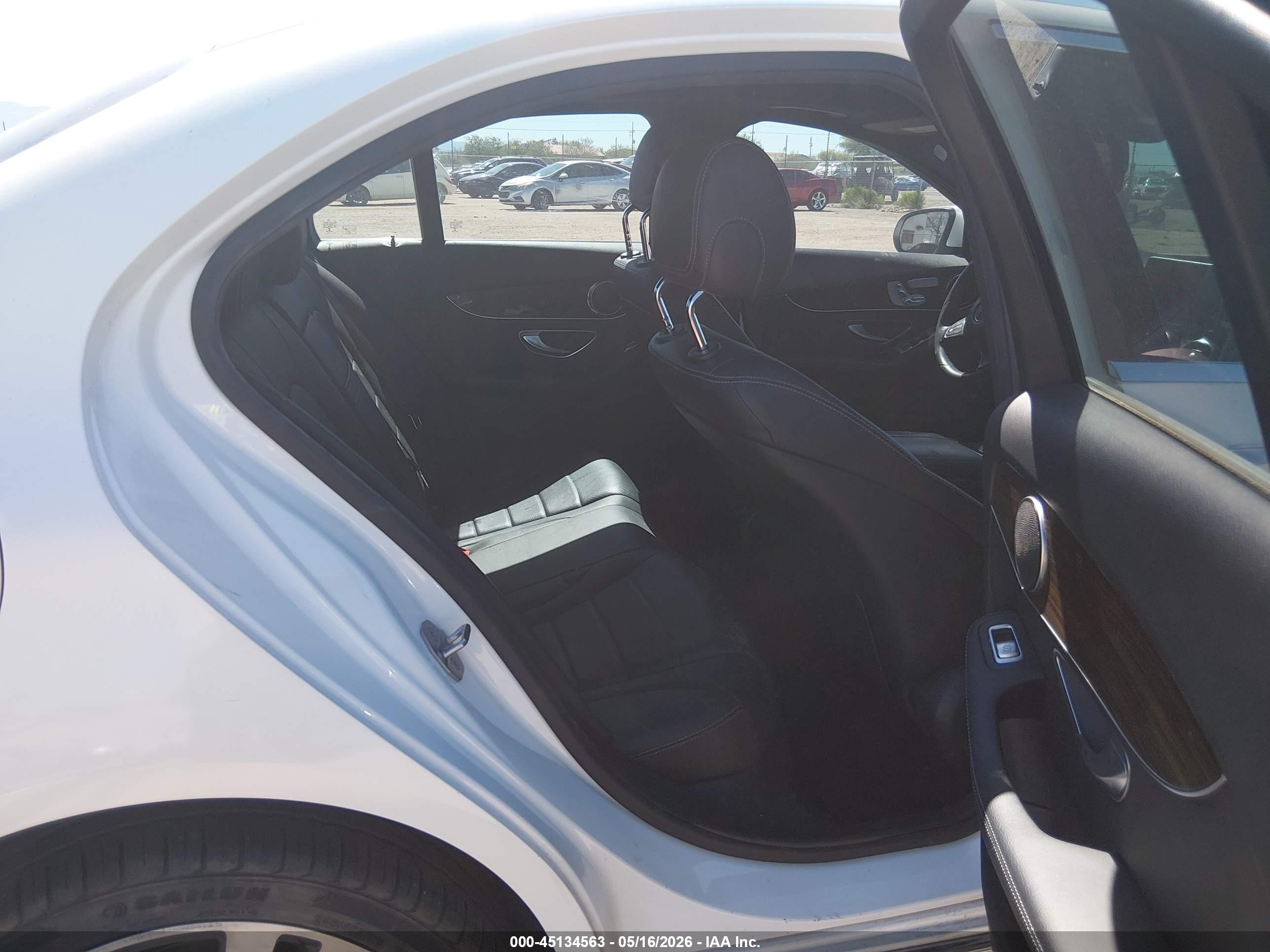 2018 Mercedes-benz C 300 4matic White vin: WDDWF4KB6JR394993