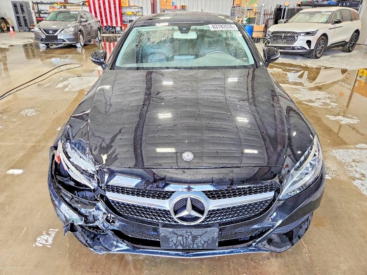 2017 Mercedes-benz C 300 Черный vin: WDDWJ4JB1HF355739
