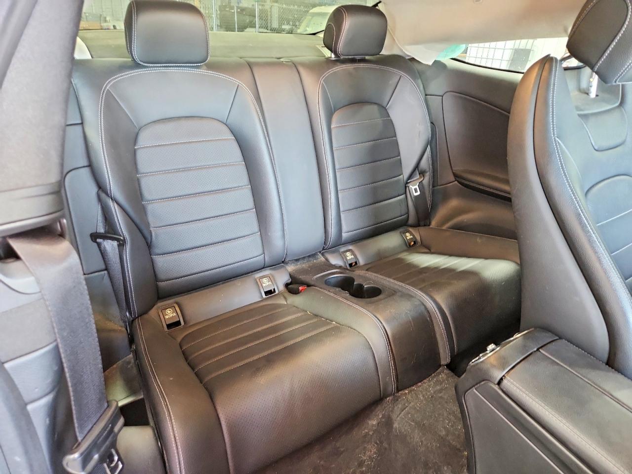 2017 Mercedes-benz C 300 Черный vin: WDDWJ4JB1HF355739