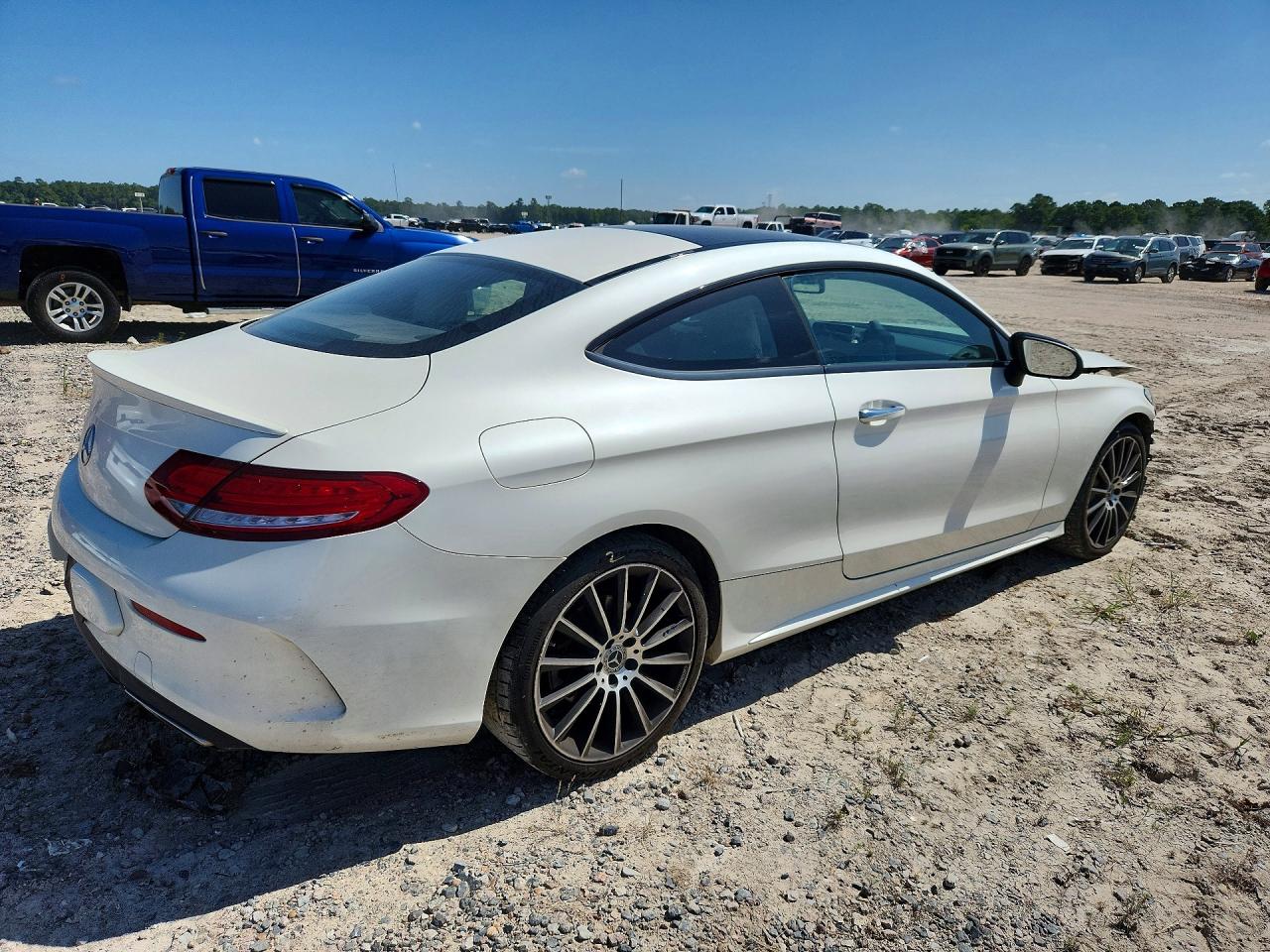 2017 Mercedes-benz C 300 White vin: WDDWJ4JB4HF533790