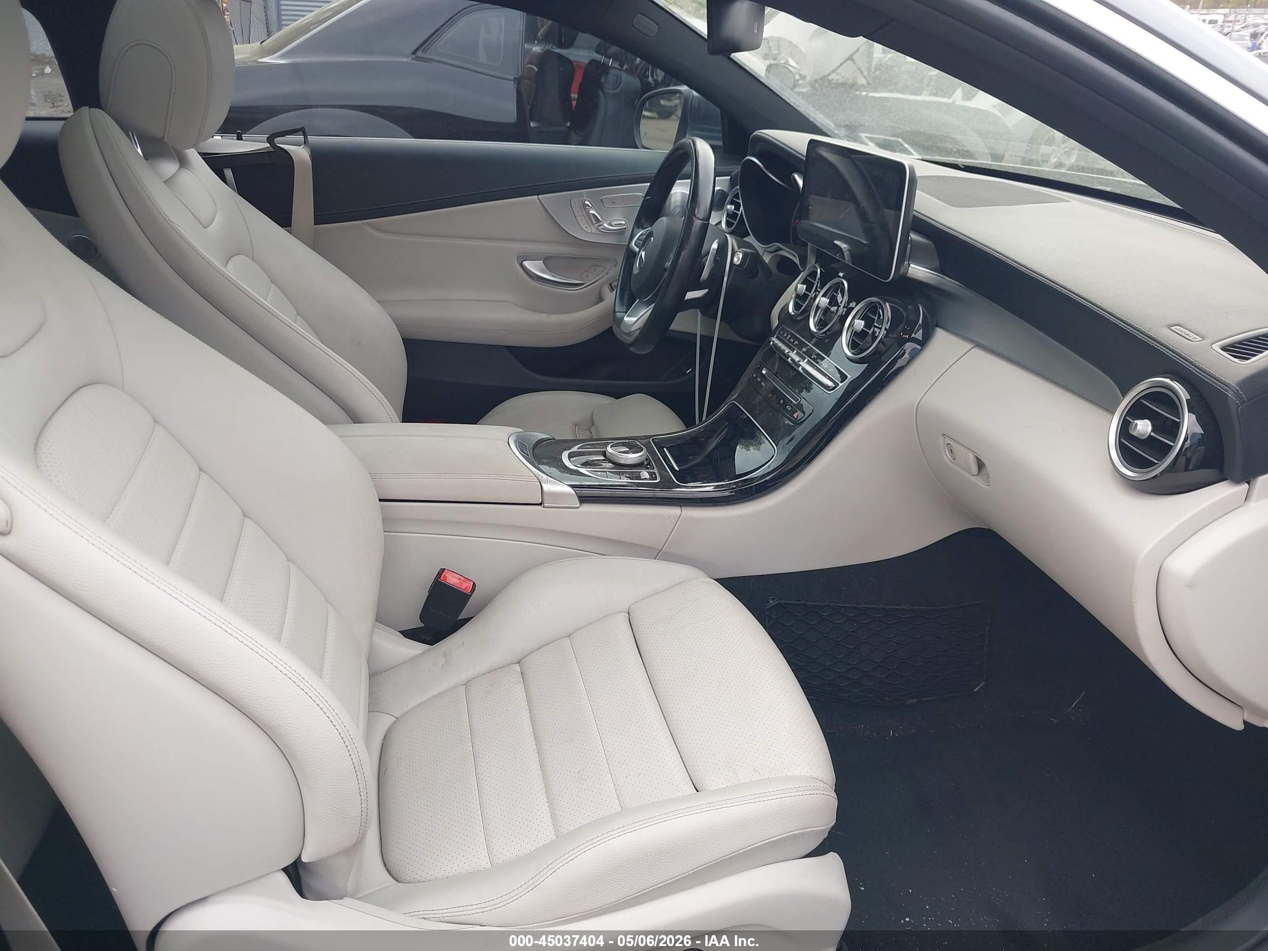 2017 Mercedes-benz C 300 4matic Серый vin: WDDWJ4KBXHF373588