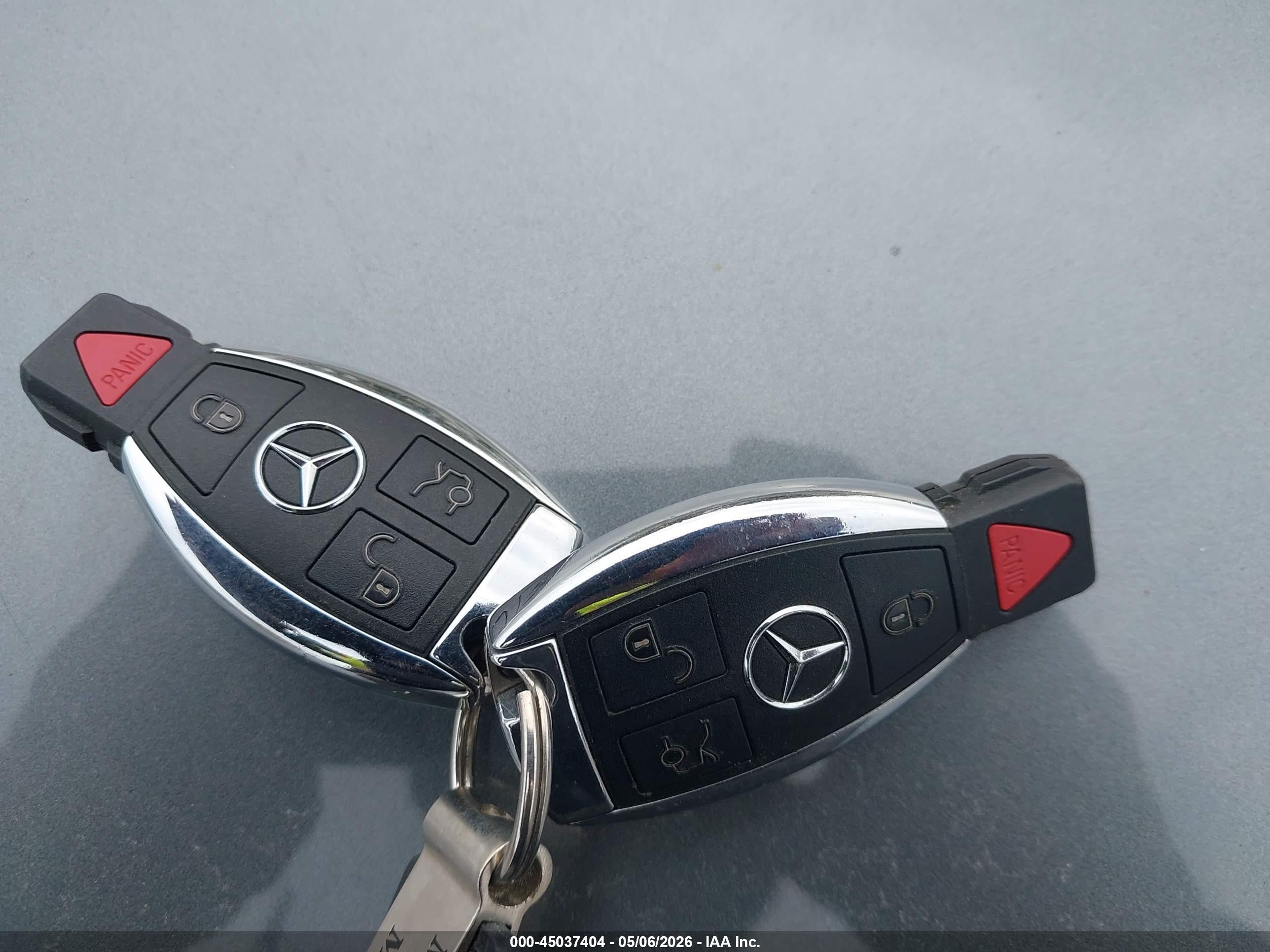 2017 Mercedes-benz C 300 4matic Серый vin: WDDWJ4KBXHF373588
