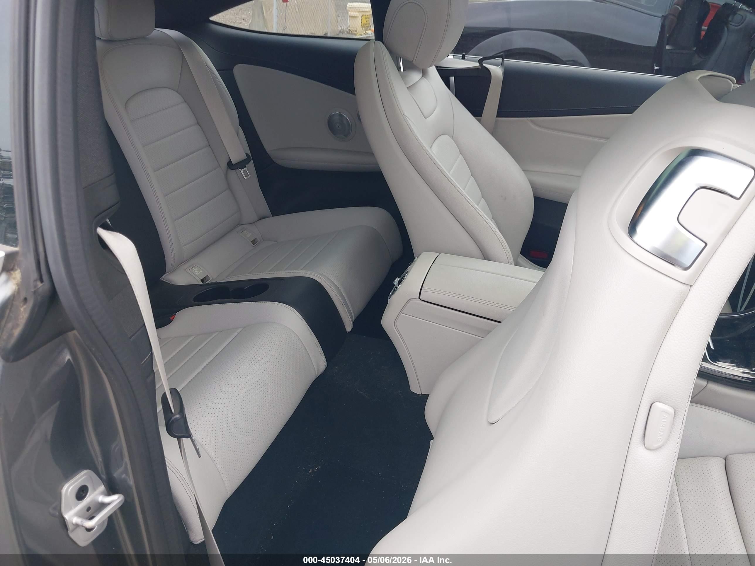 2017 Mercedes-benz C 300 4matic Серый vin: WDDWJ4KBXHF373588