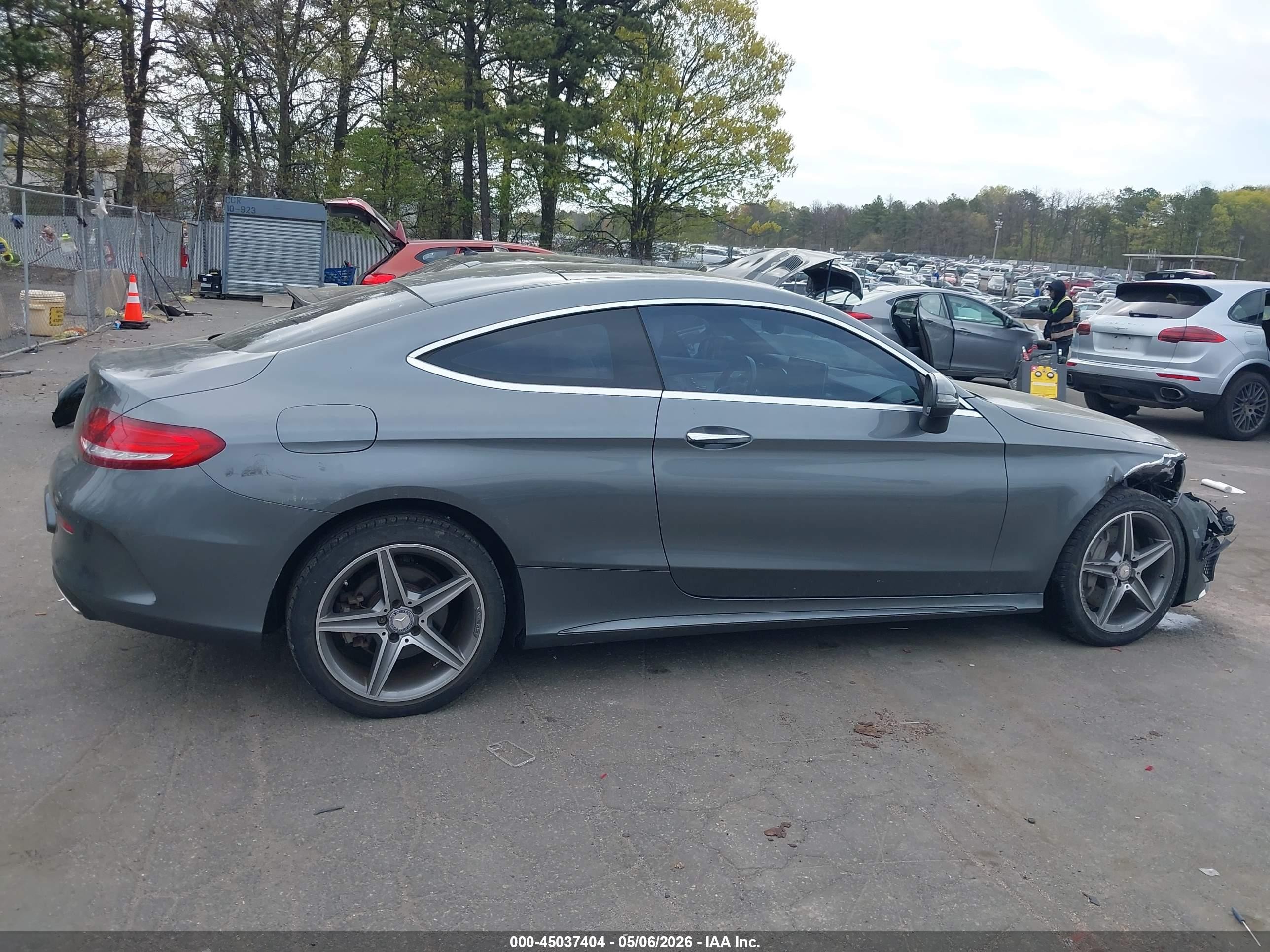 2017 Mercedes-benz C 300 4matic Серый vin: WDDWJ4KBXHF373588