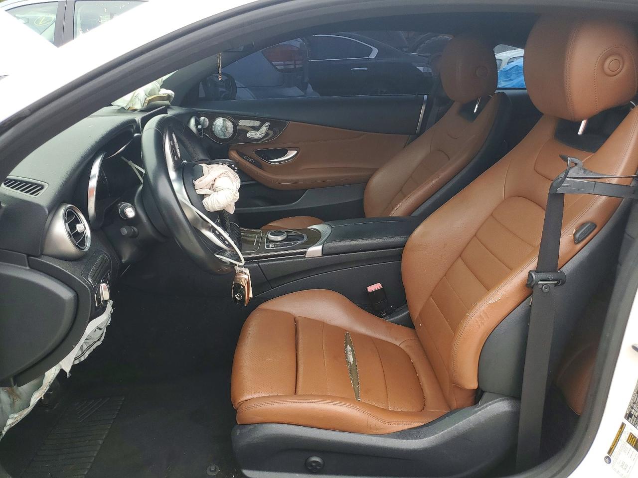 2019 Mercedes-benz C 300 White vin: WDDWJ8DB3KF851782