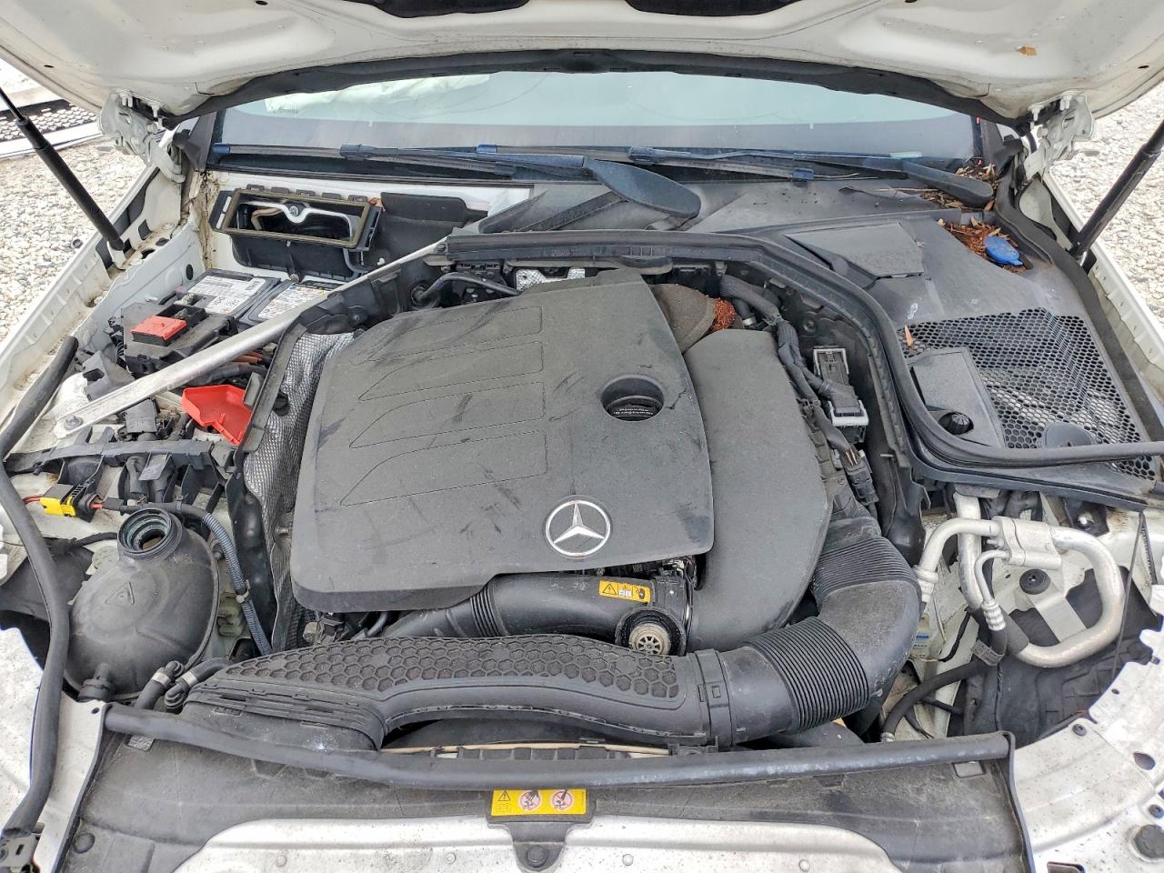 2019 Mercedes-benz C 300 White vin: WDDWJ8DB3KF851782