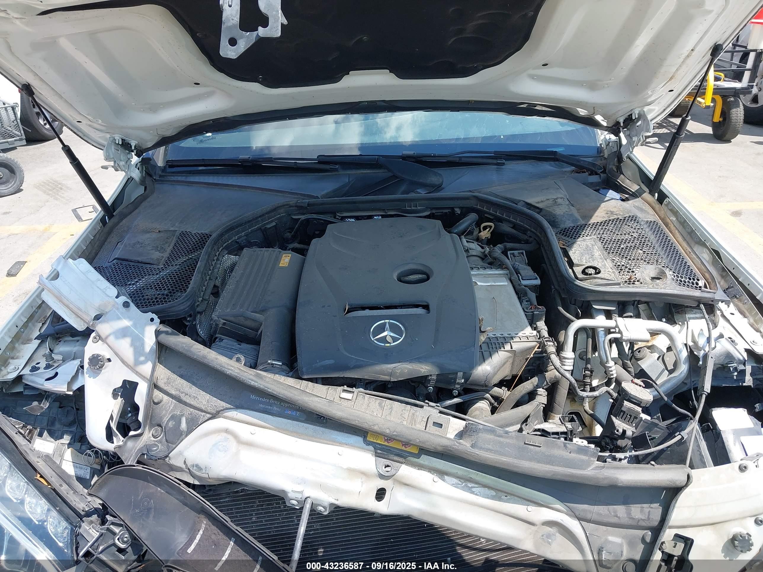 2018 Mercedes-benz C 300   White vin: WDDWK4JB5JF746430
