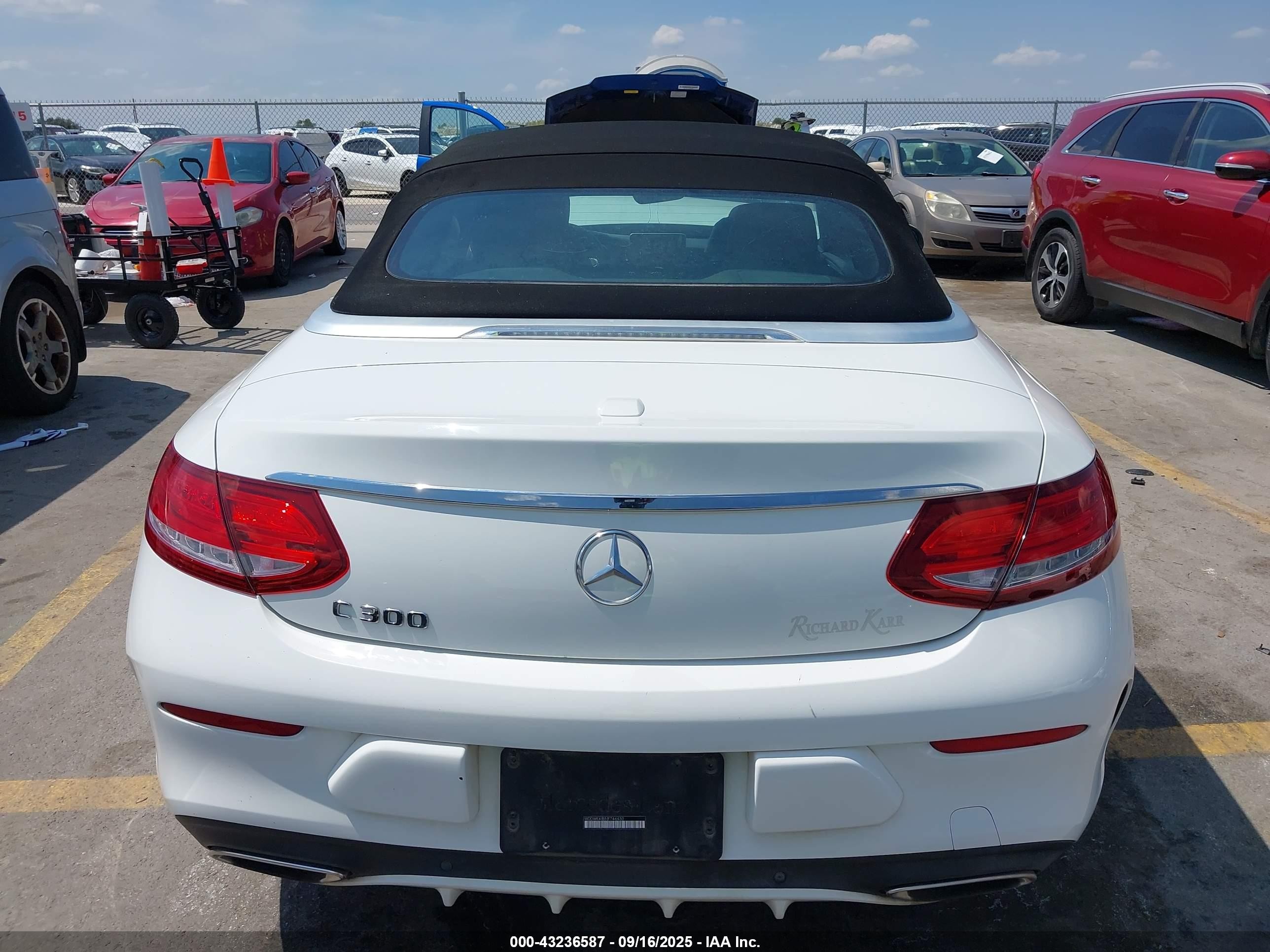 2018 Mercedes-benz C 300   White vin: WDDWK4JB5JF746430