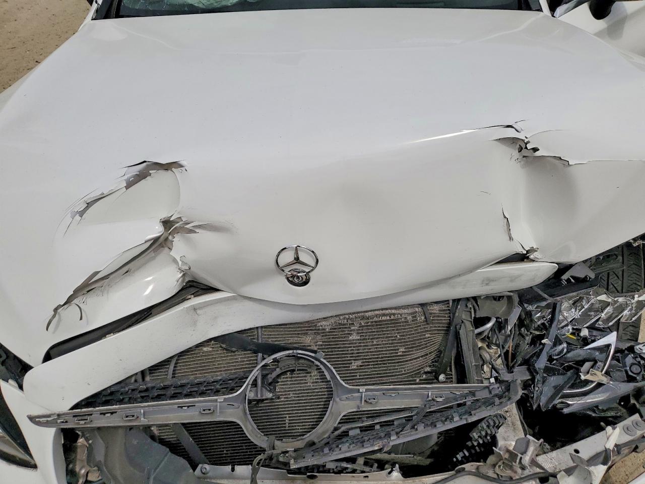2018 Mercedes-benz C 300 4matic White vin: WDDWK4KBXJF648914