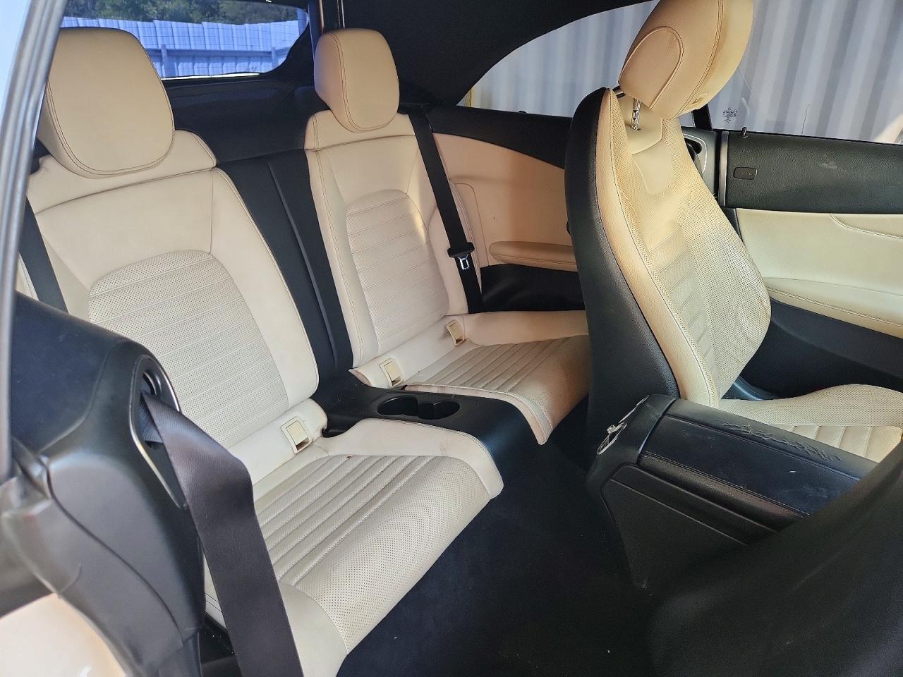 2019 Mercedes-benz C 300 White vin: WDDWK8DB2KF807964