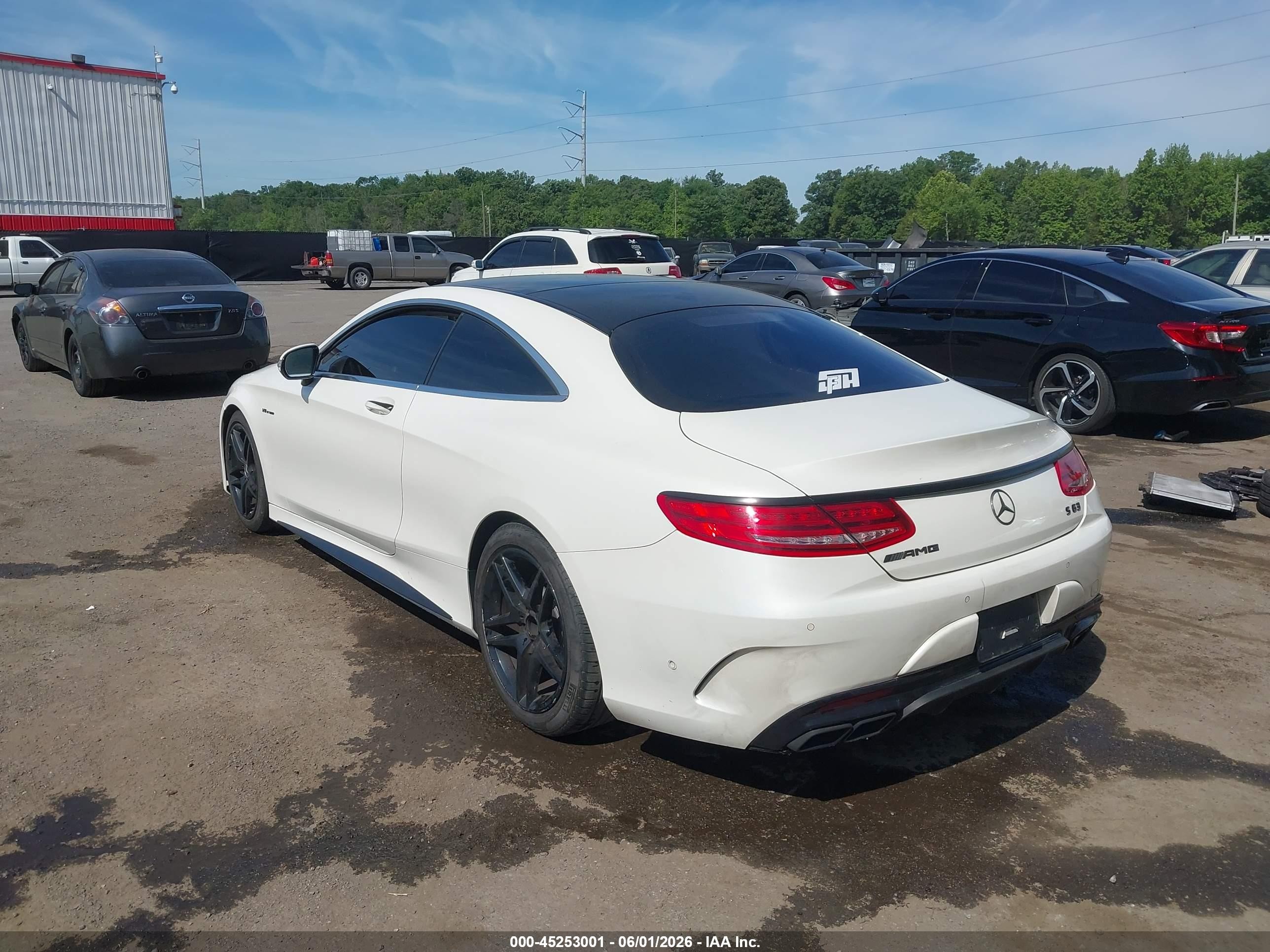 2015 Mercedes-benz S63amg   White vin: WDDXJ7JB3FA005318