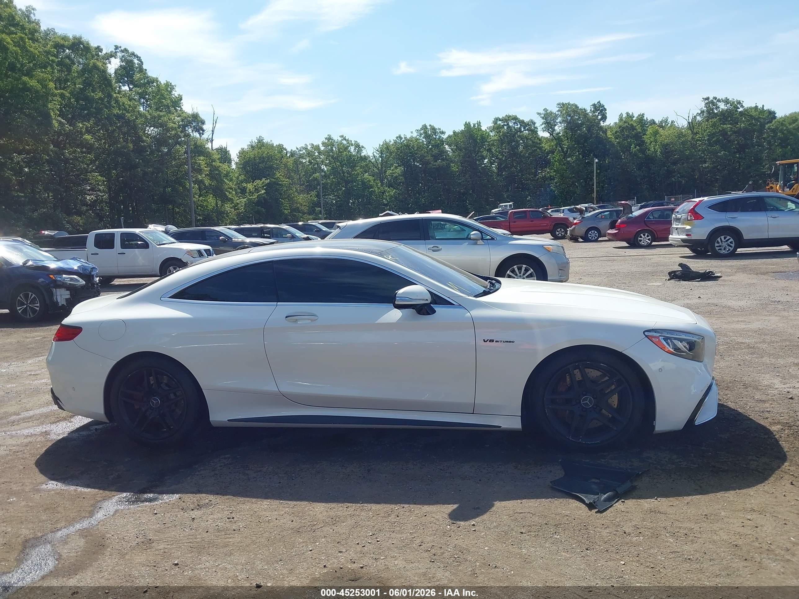 2015 Mercedes-benz S63amg   White vin: WDDXJ7JB3FA005318