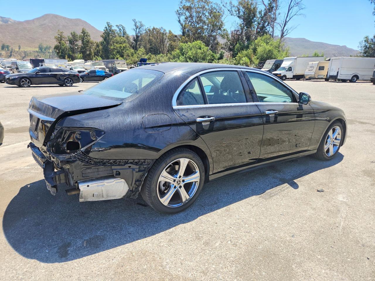 2018 Mercedes-benz E 300 Black vin: WDDZF4JB0JA315492