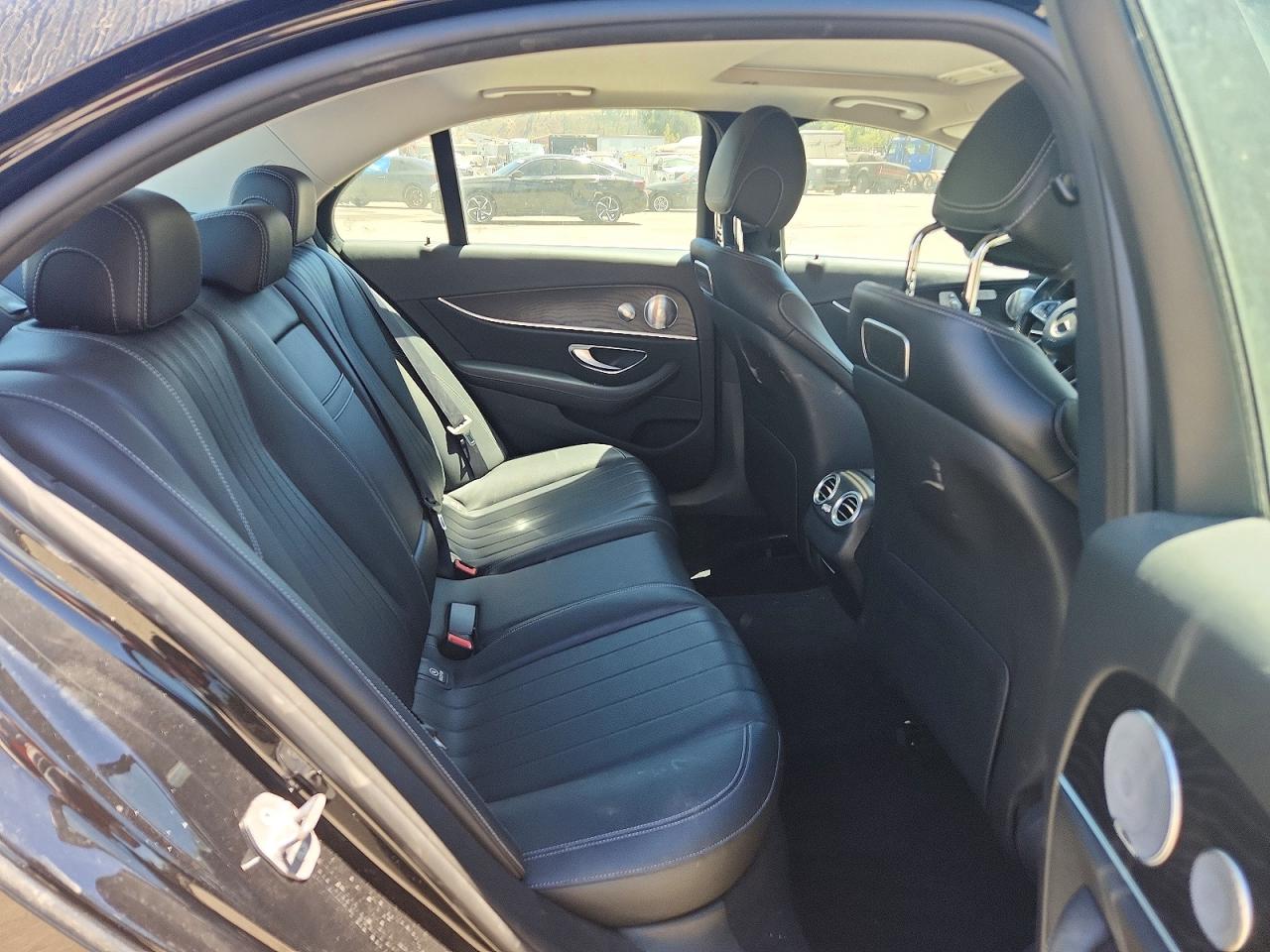 2018 Mercedes-benz E 300 Black vin: WDDZF4JB0JA315492