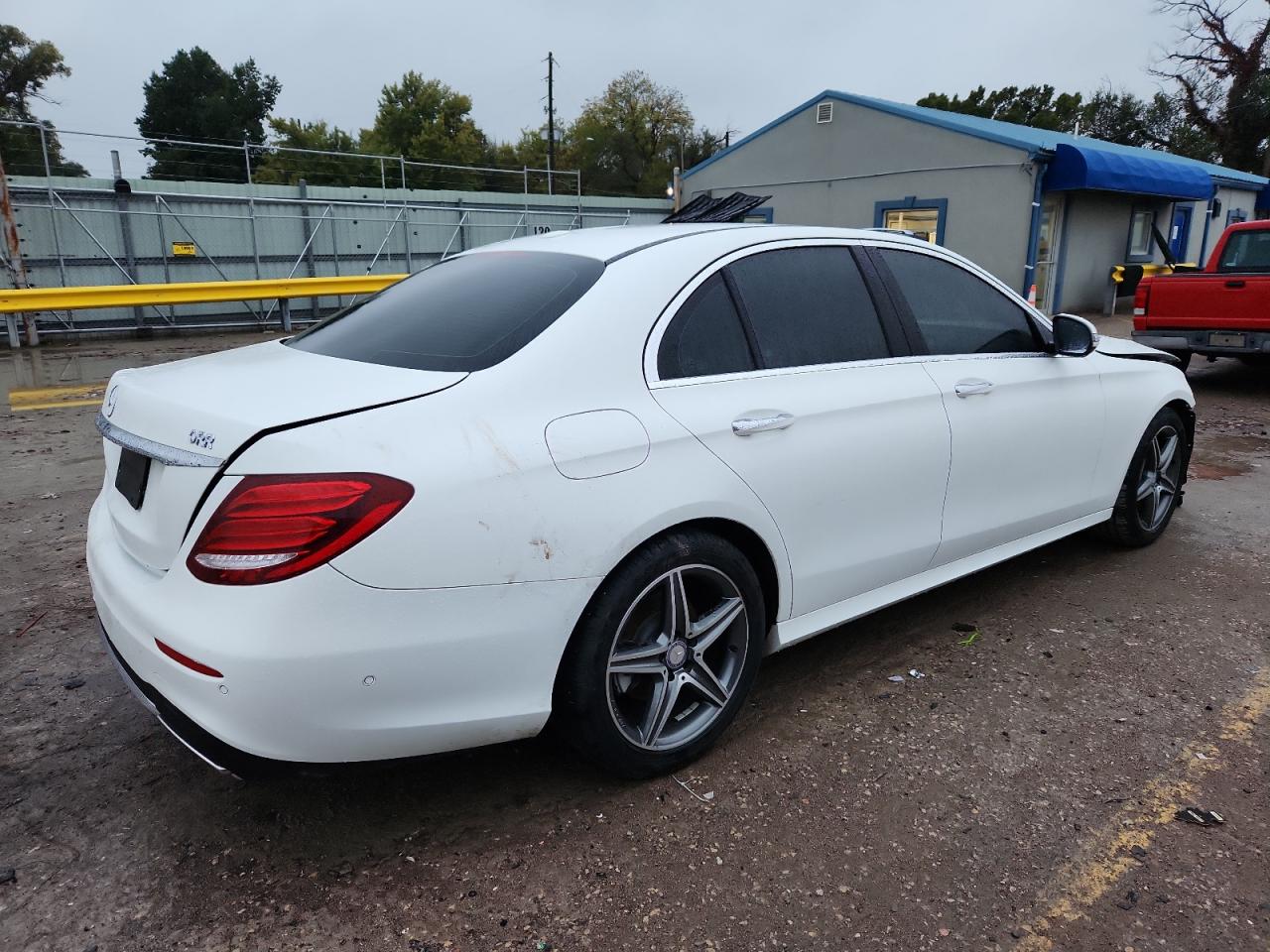 2017 Mercedes-benz E 300 White vin: WDDZF4JB1HA007581