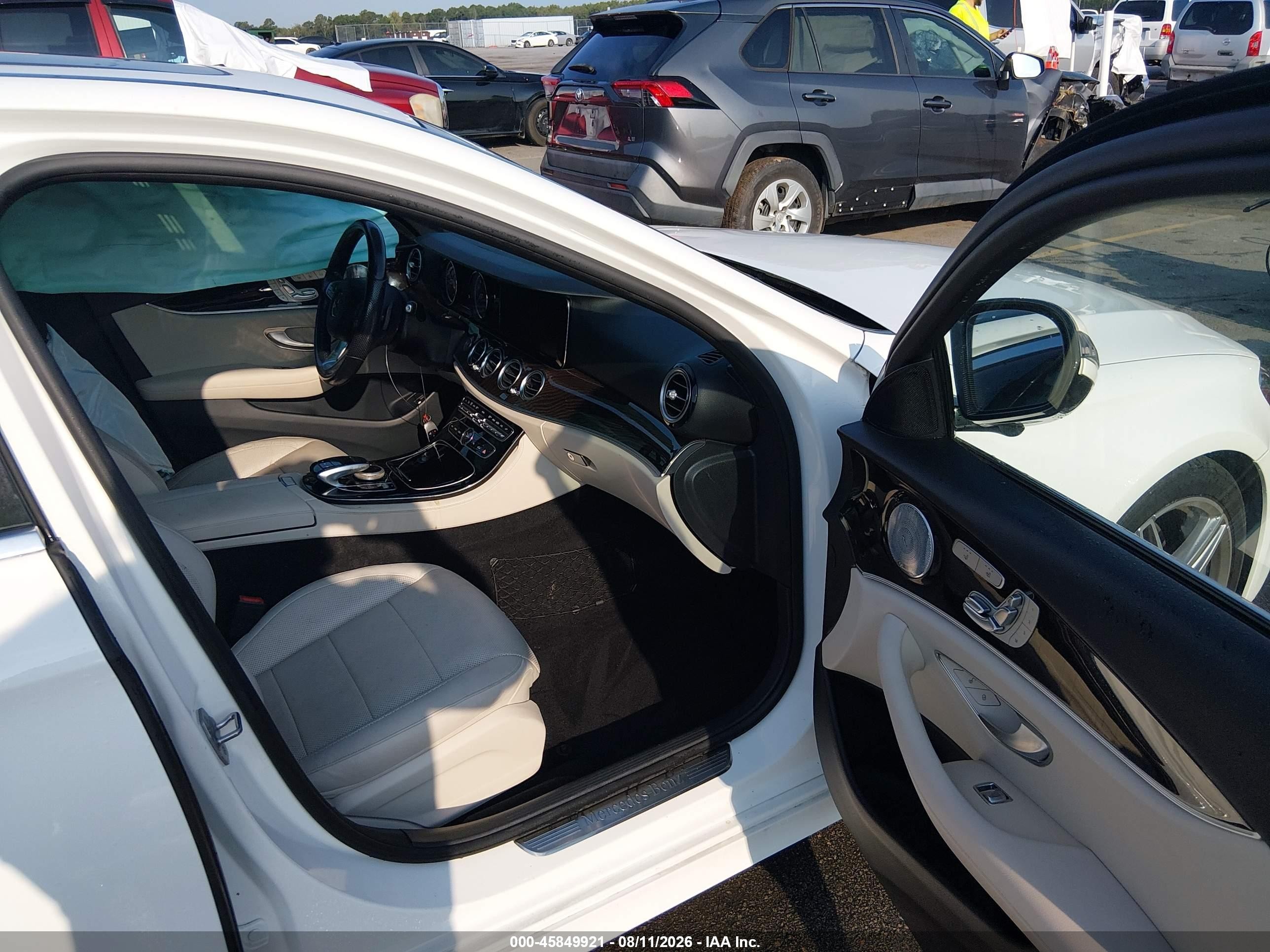 2017 Mercedes-benz E 300   White vin: WDDZF4JB1HA204072