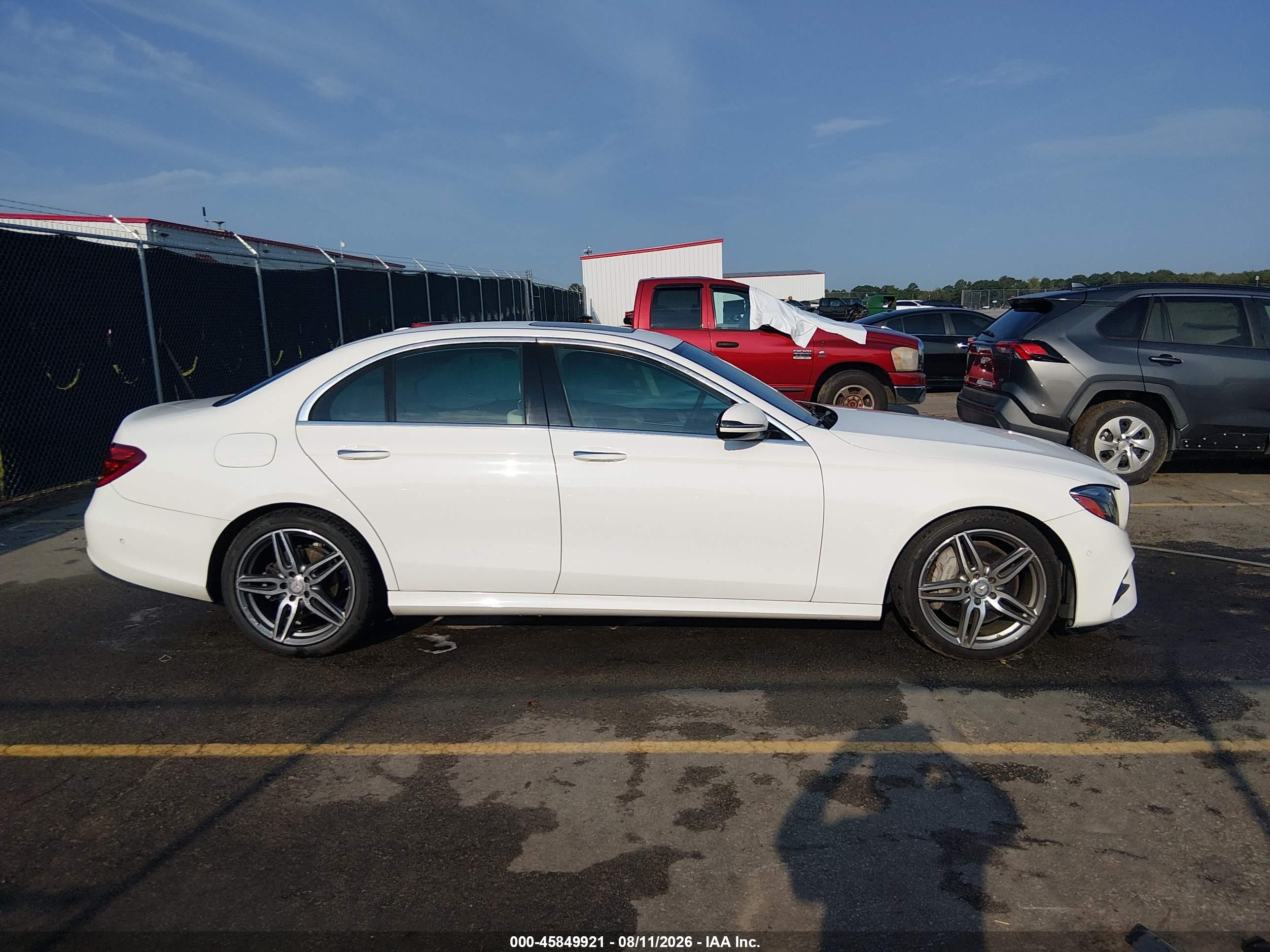 2017 Mercedes-benz E 300   White vin: WDDZF4JB1HA204072