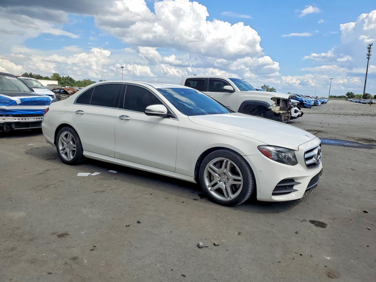 2017 Mercedes-benz E 300 White vin: WDDZF4JB1HA204766
