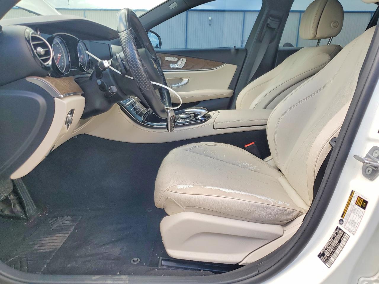 2017 Mercedes-benz E 300 White vin: WDDZF4JB1HA204766
