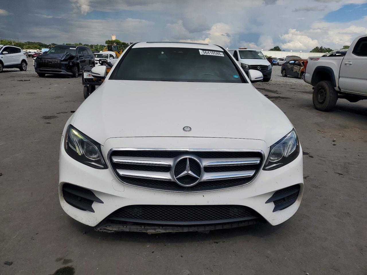 2017 Mercedes-benz E 300 White vin: WDDZF4JB1HA204766