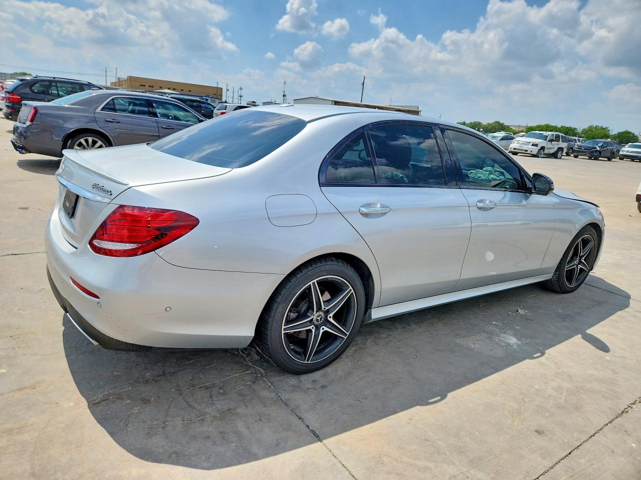 2018 Mercedes-benz E 300 Silver vin: WDDZF4JB1JA394106